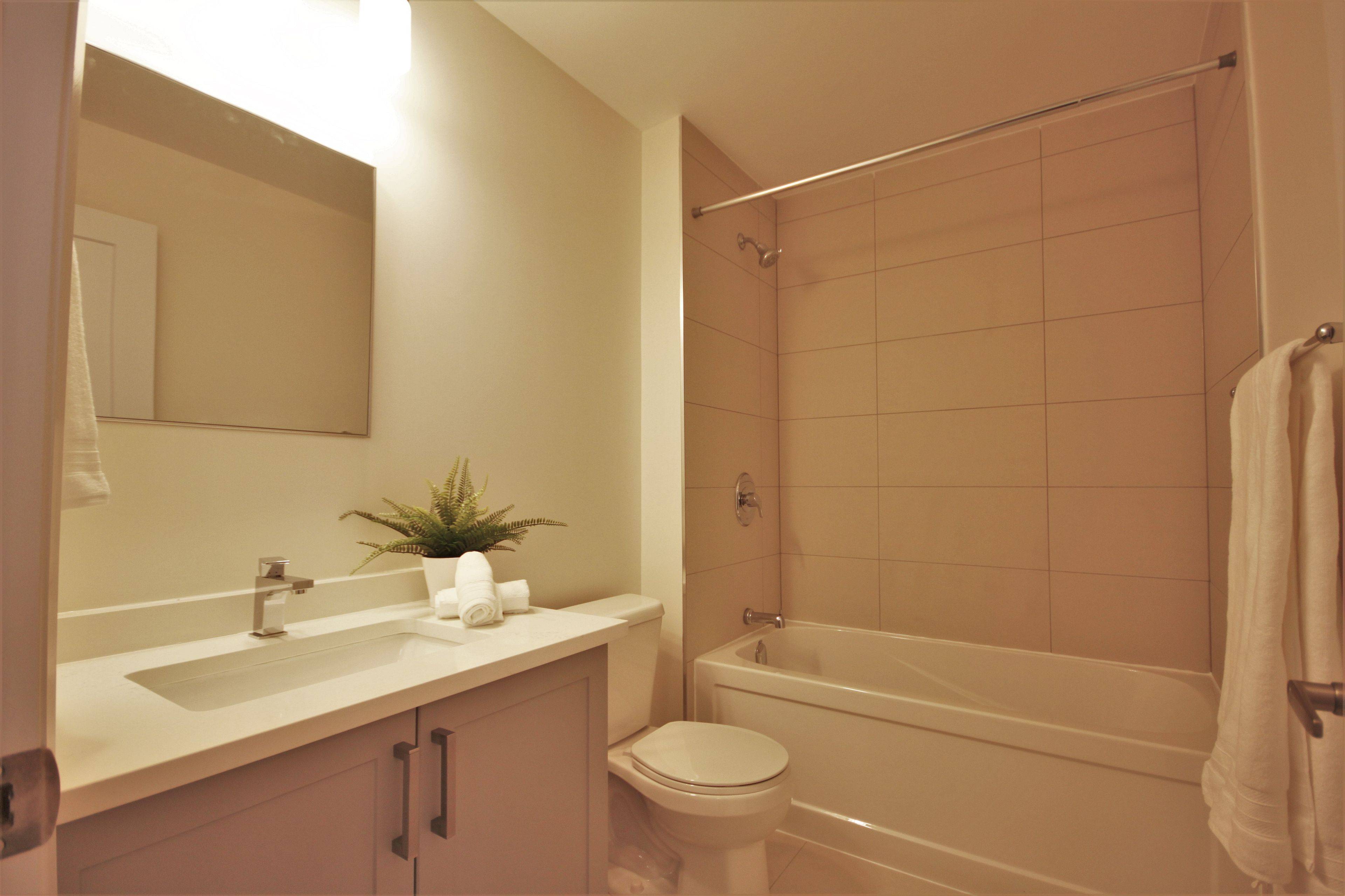 Britannia - Lincoln Heights And Area, ON K2B 0A4,351 Croydon AVE #202