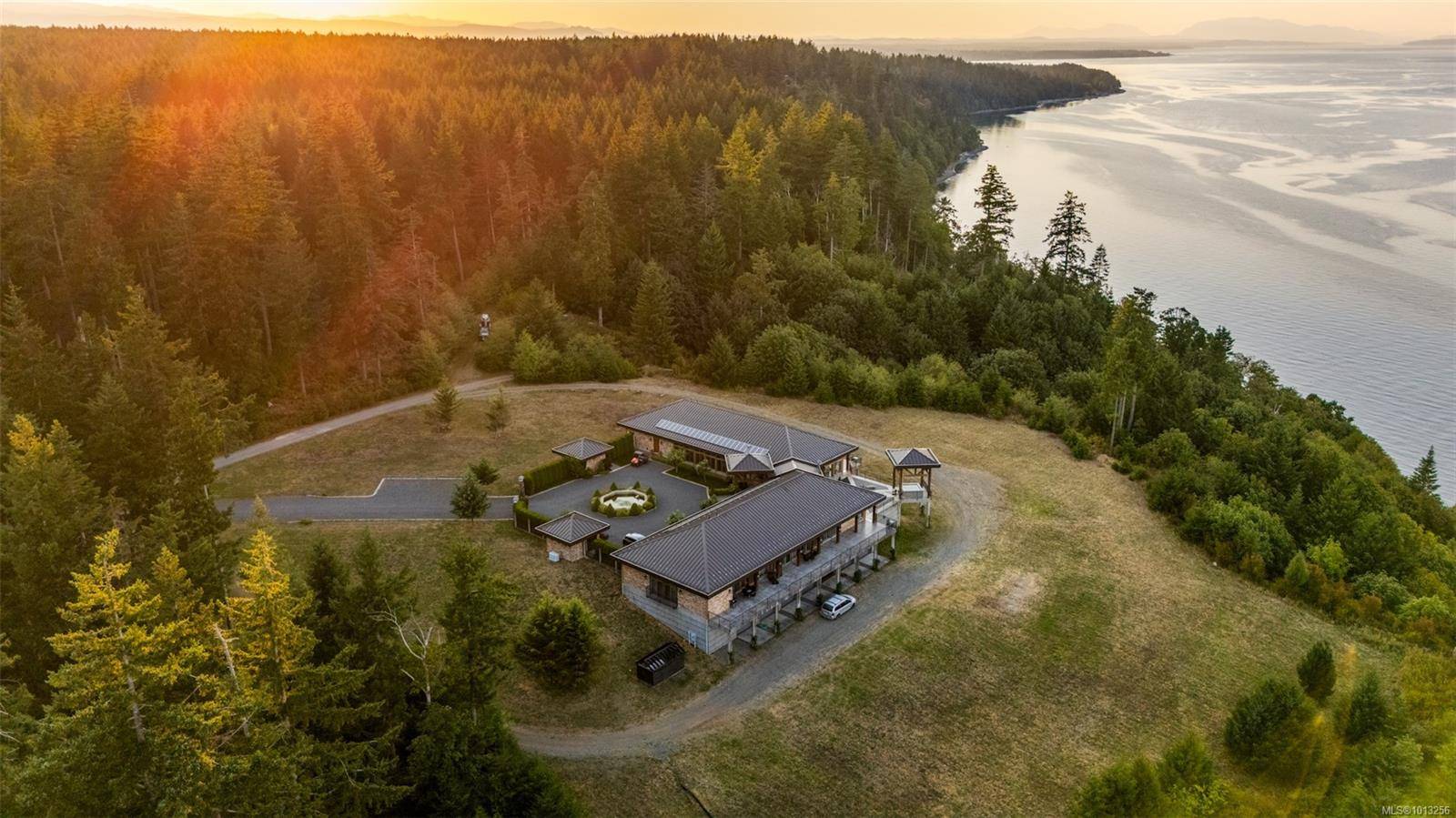 Merville, BC V0R 2M0,7939 Lenwood Rd