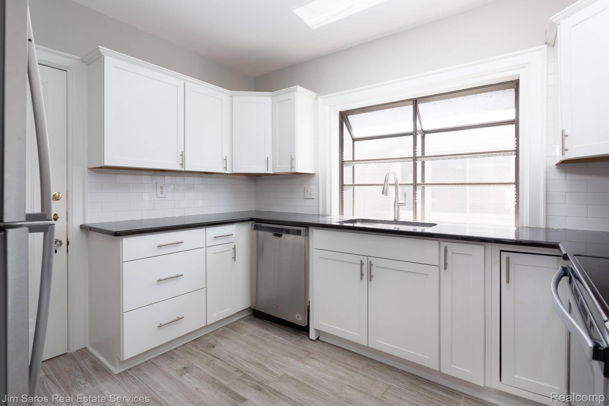 Grosse Pointe Park, MI 48230,922 Nottingham RD