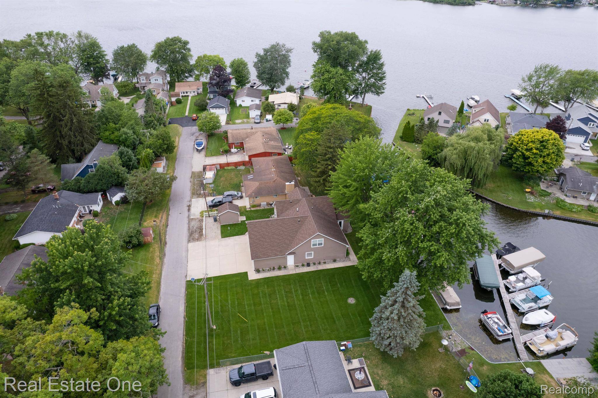 Hamburg, MI 48139,0 GLENROYLET DR