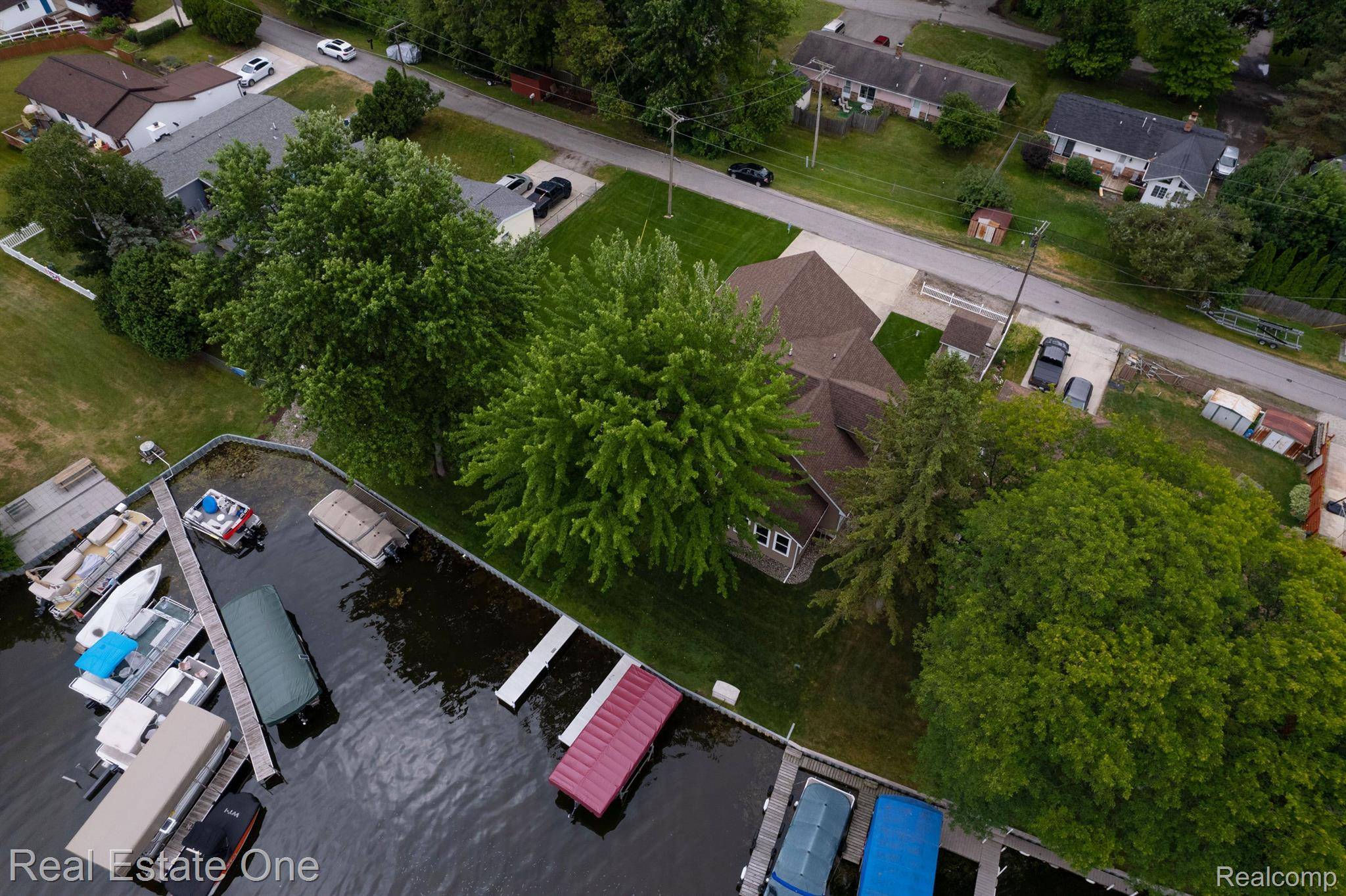 Hamburg, MI 48139,0 GLENROYLET DR