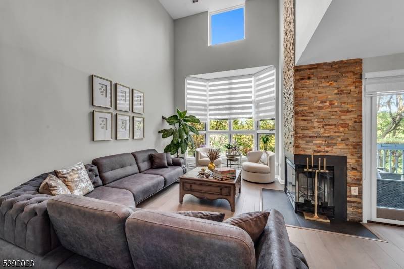 Edgewater Boro, NJ 07020,309 Hancock Ct