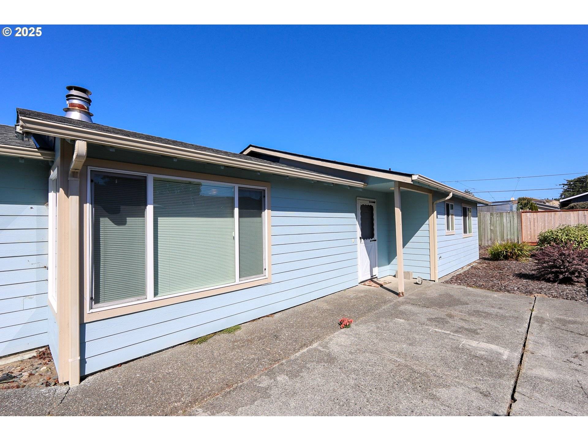 Coos Bay, OR 97420,1125 AUGUSTINE AVE