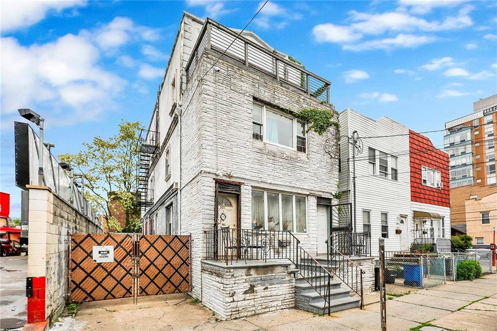 1011 Banner AVE, Brooklyn, NY 11235