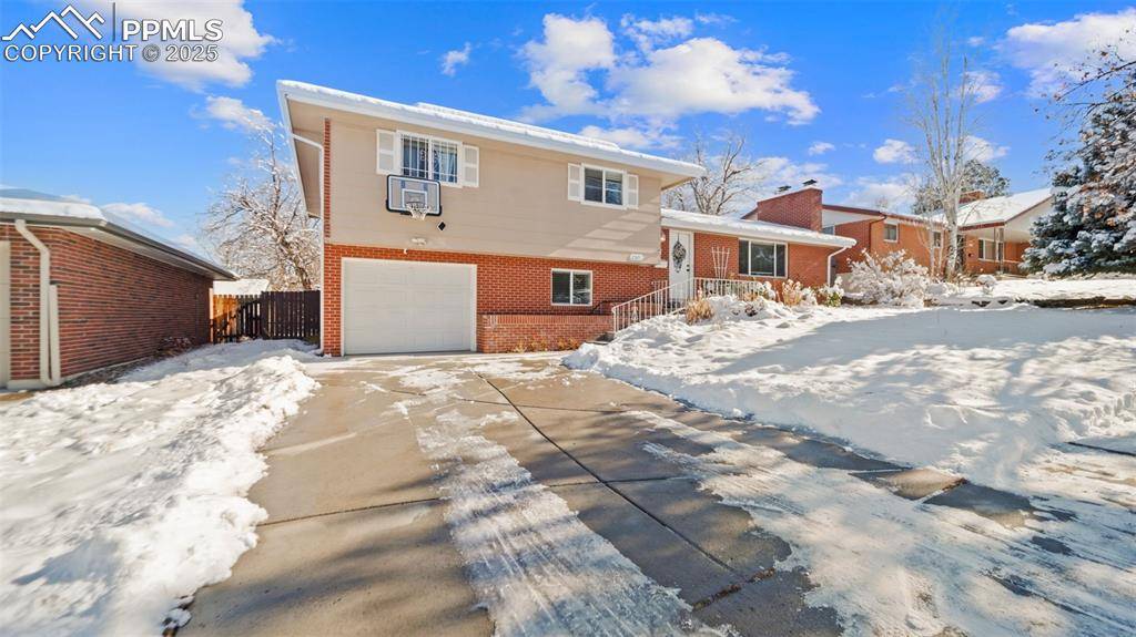 Colorado Springs, CO 80909,2321 Monteagle ST