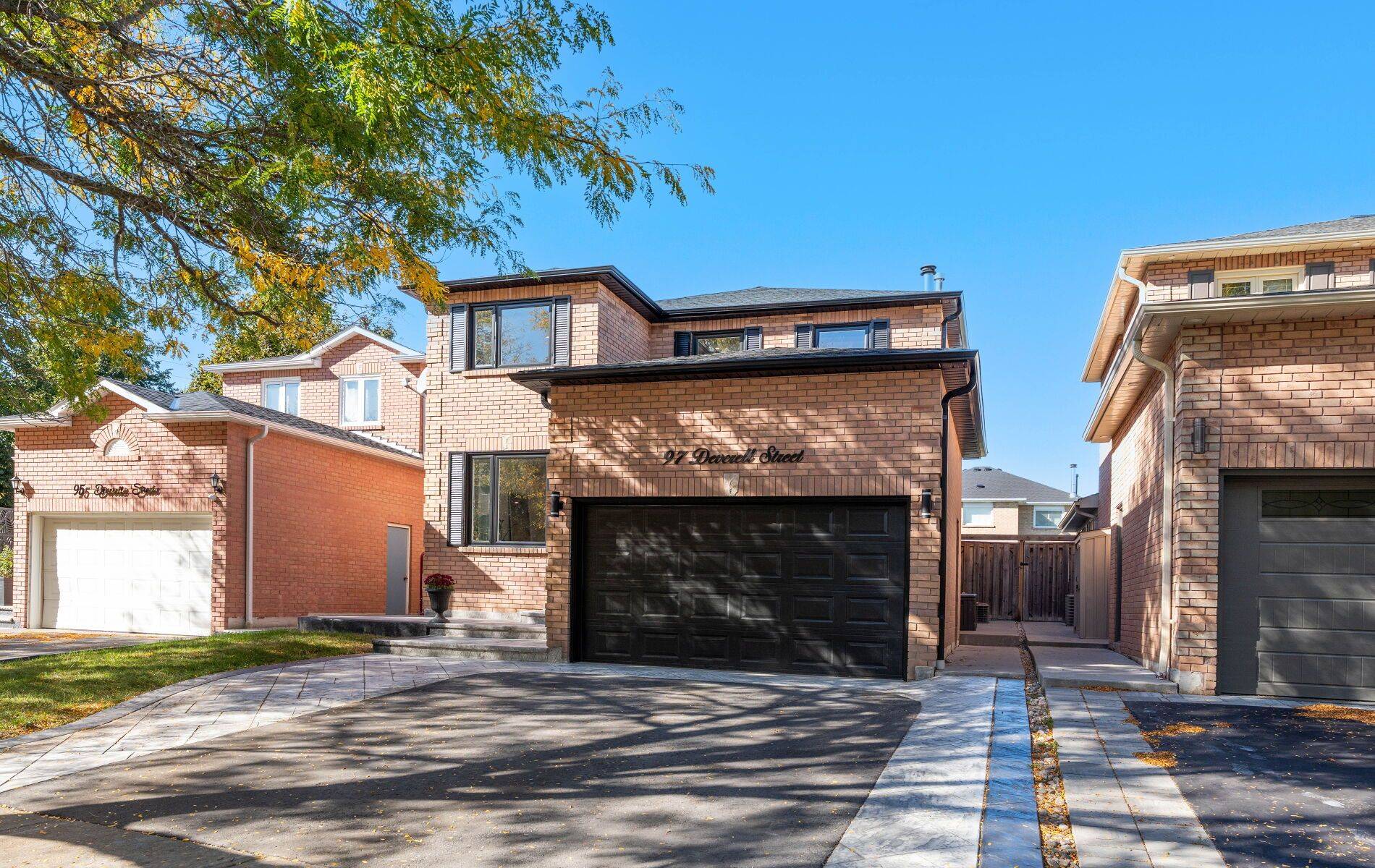 Whitby, ON L1R 1V9,97 Deverell ST