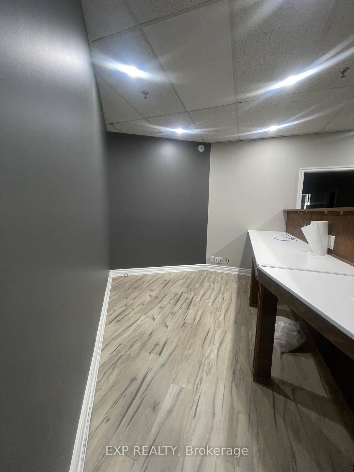 Vaughan, ON L4L 4Y4,4370 Steeles AVE #17