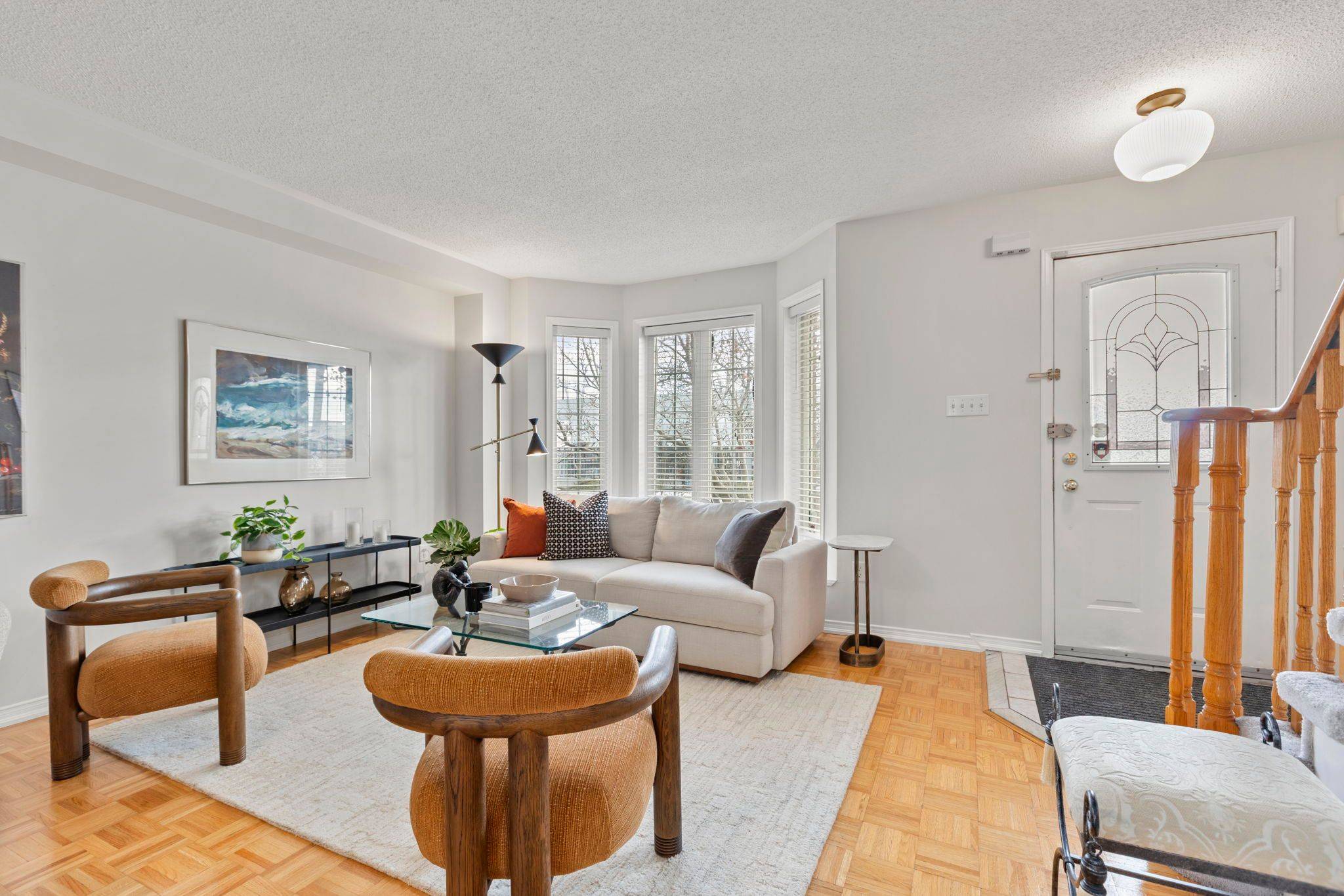 Toronto W02, ON M6N 5B9,2066 St Clair AVE W