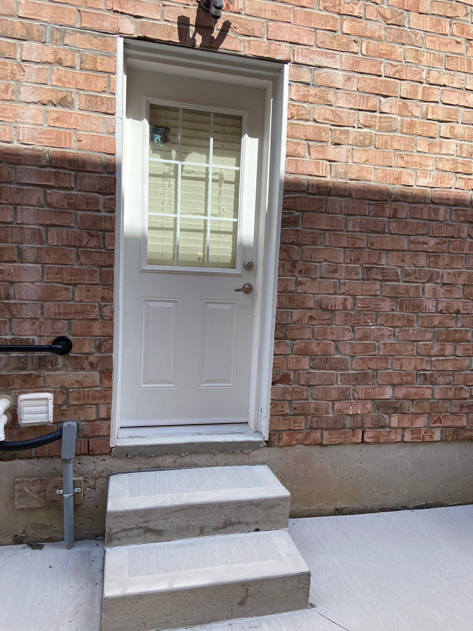 Caledon, ON L7C 4A9,7 Vinewood RD #Basement