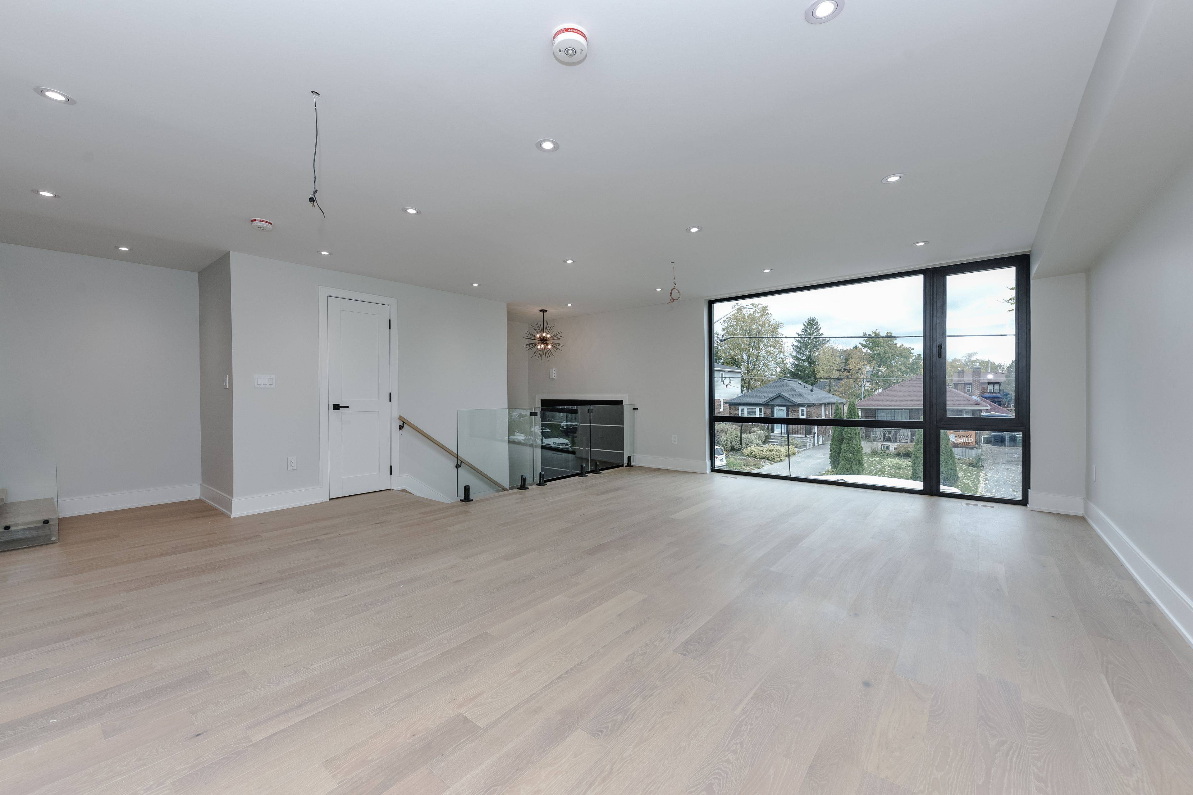 Toronto W06, ON M8V 3H1,90 Twelfth ST #Upstairs