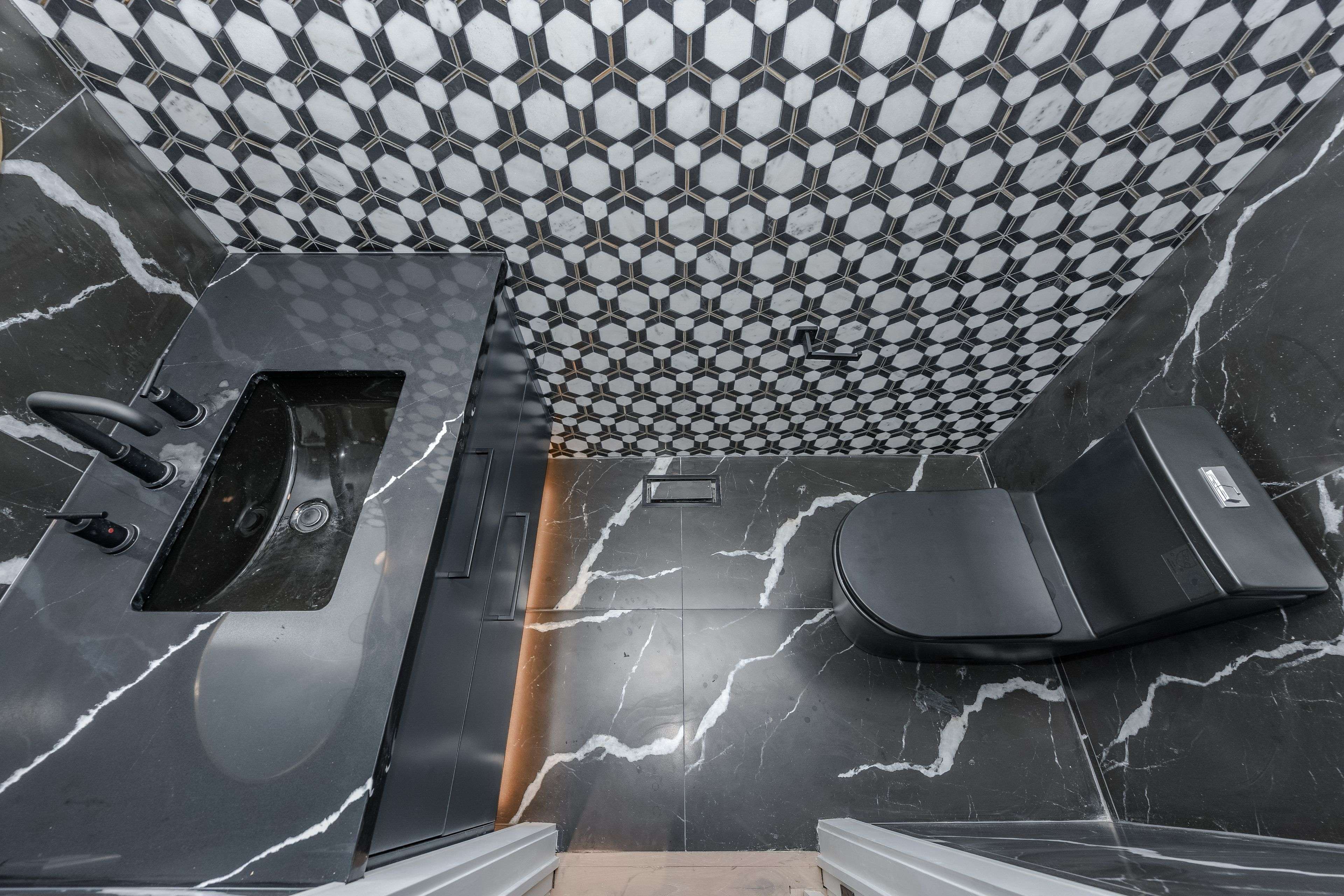 Toronto W06, ON M8V 3H1,90 Twelfth ST #Upstairs