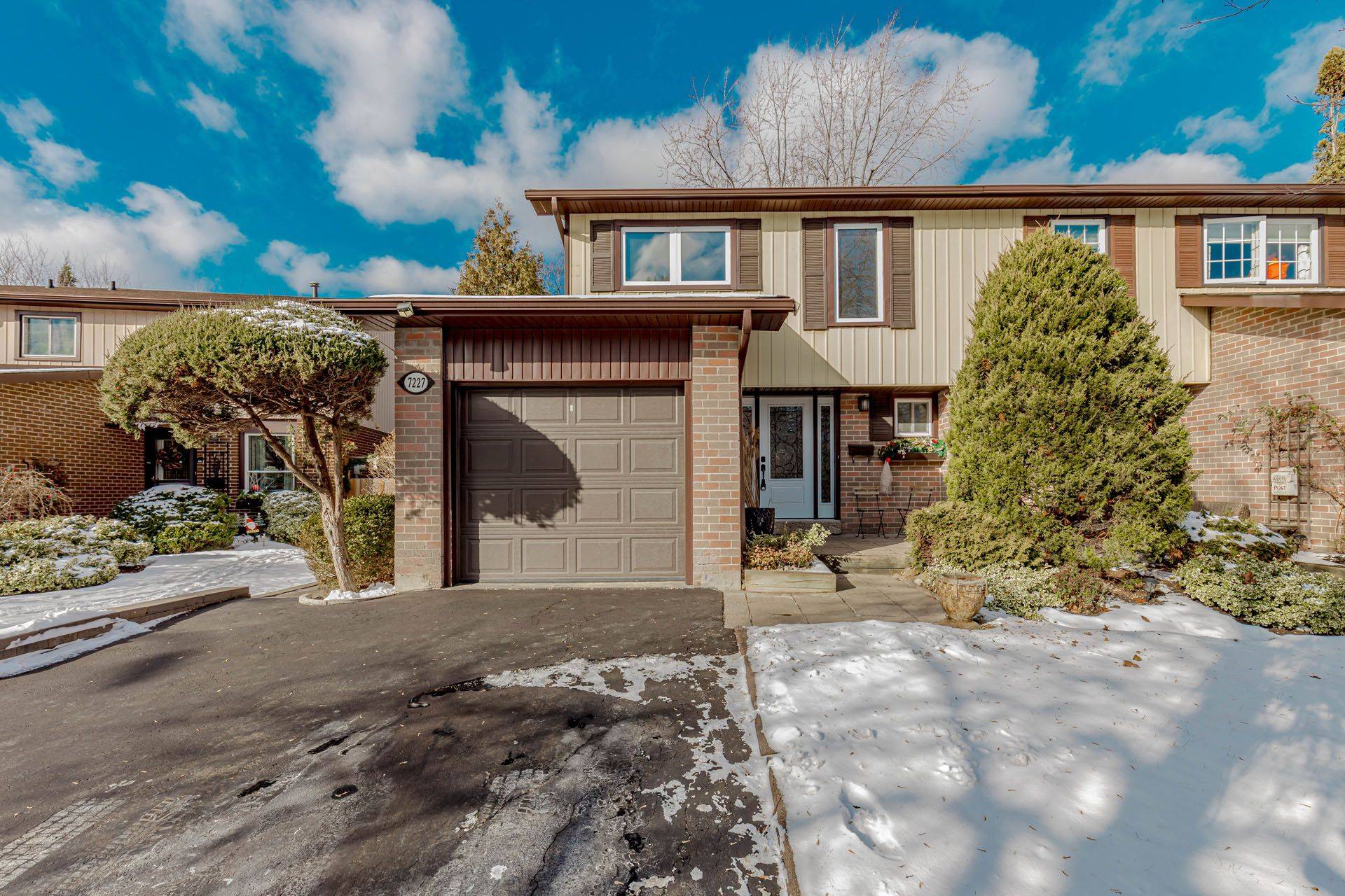 Mississauga, ON L5N 1Z2,7227 Joliette CRES