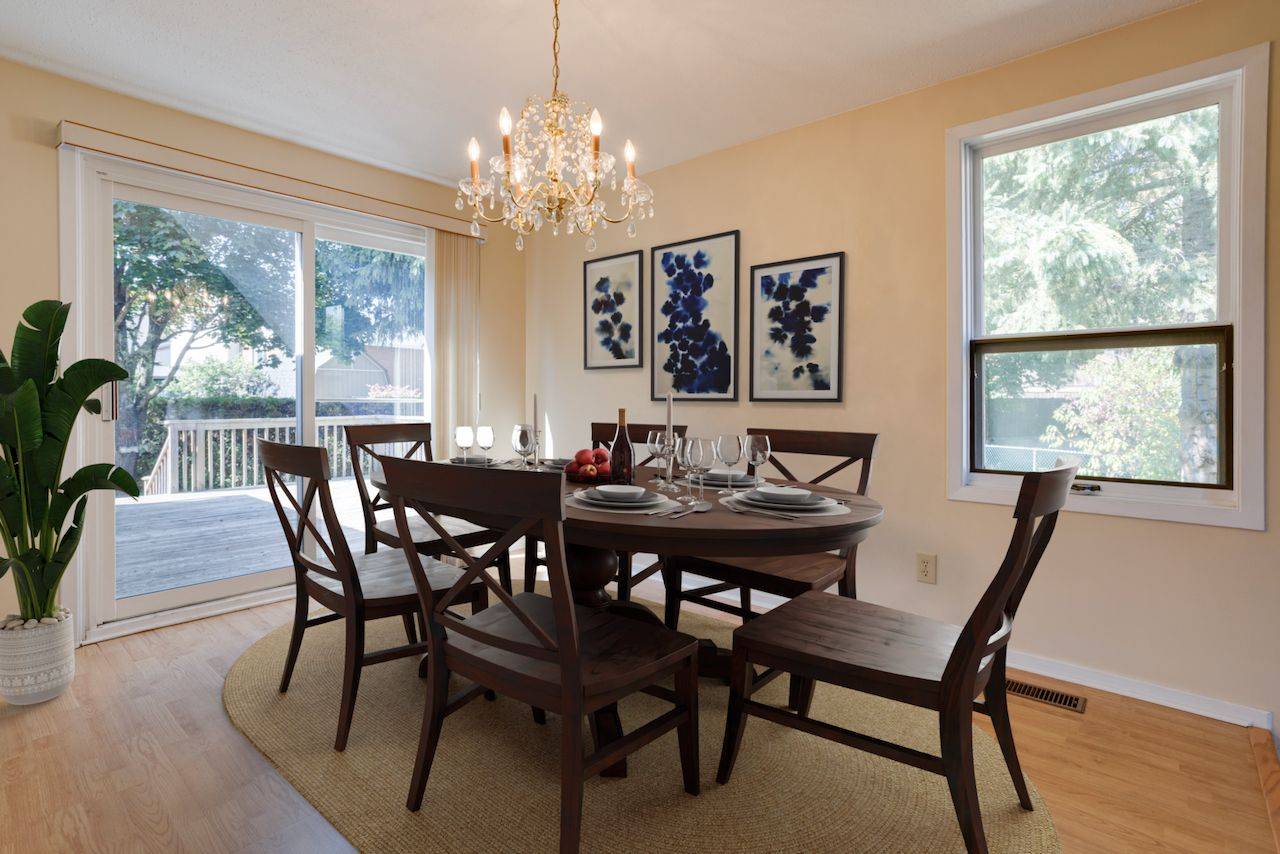 Barrhaven, ON K2J 2E1,60 Melville DR