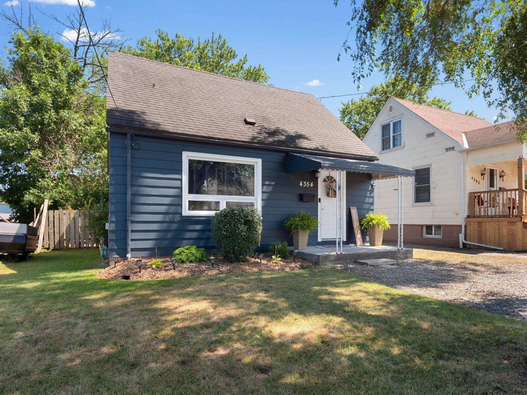 Niagara Falls, ON L2E 4R2,4354 Fifth AVE