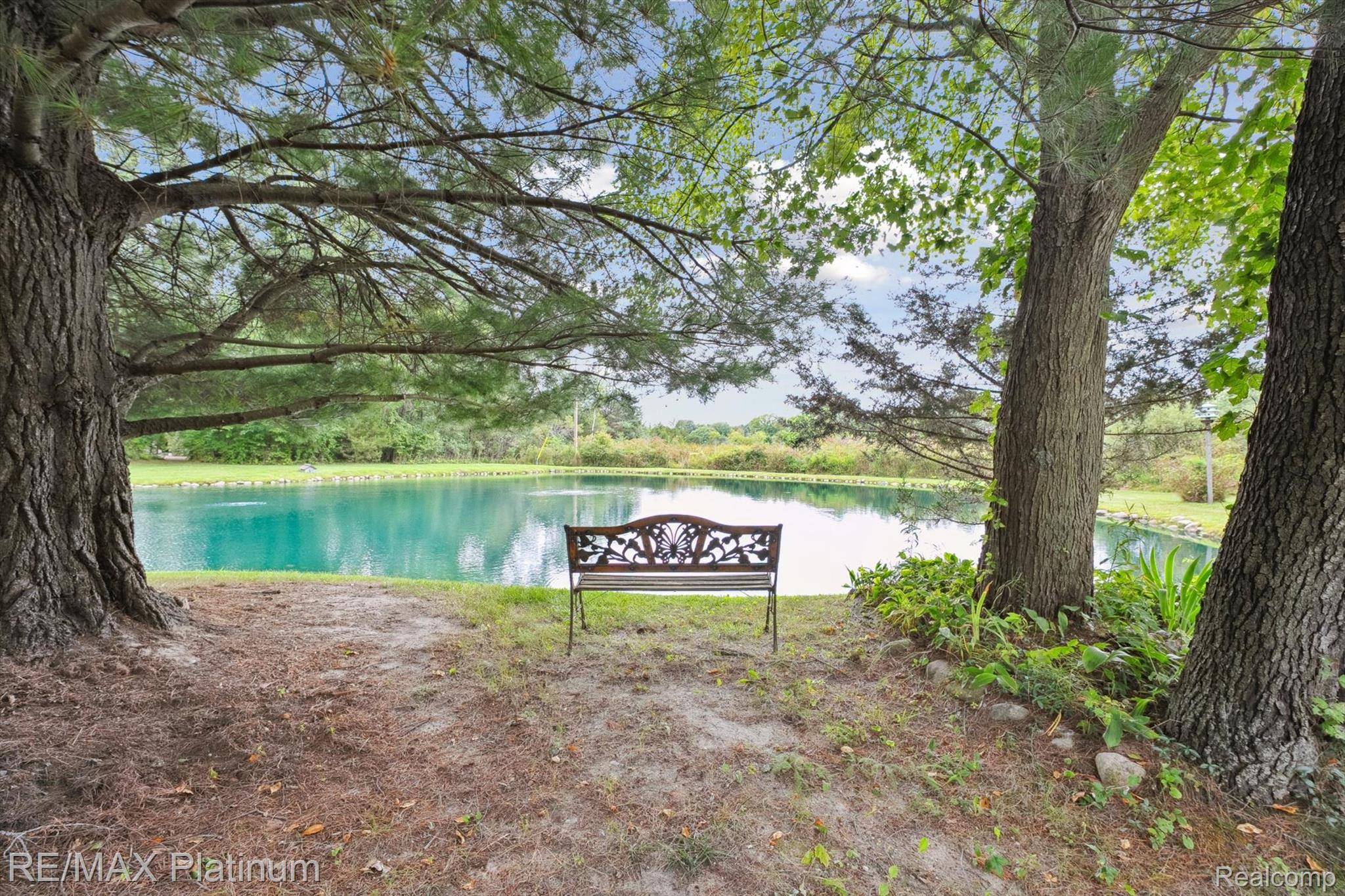 Pinckney, MI 48169,8872 Thornapple DR