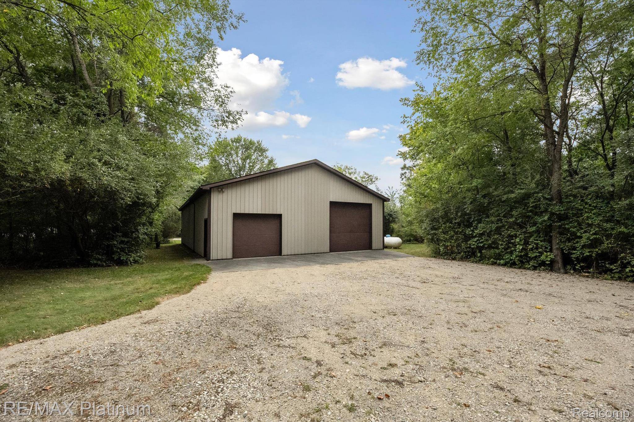 Pinckney, MI 48169,8872 Thornapple DR