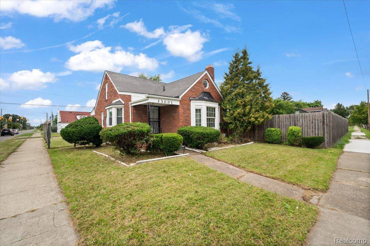 Detroit, MI 48213,13001 Promenade ST