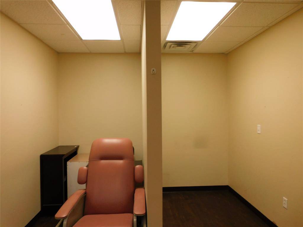 Sherman, TX 75090,220 E Evergreen Street