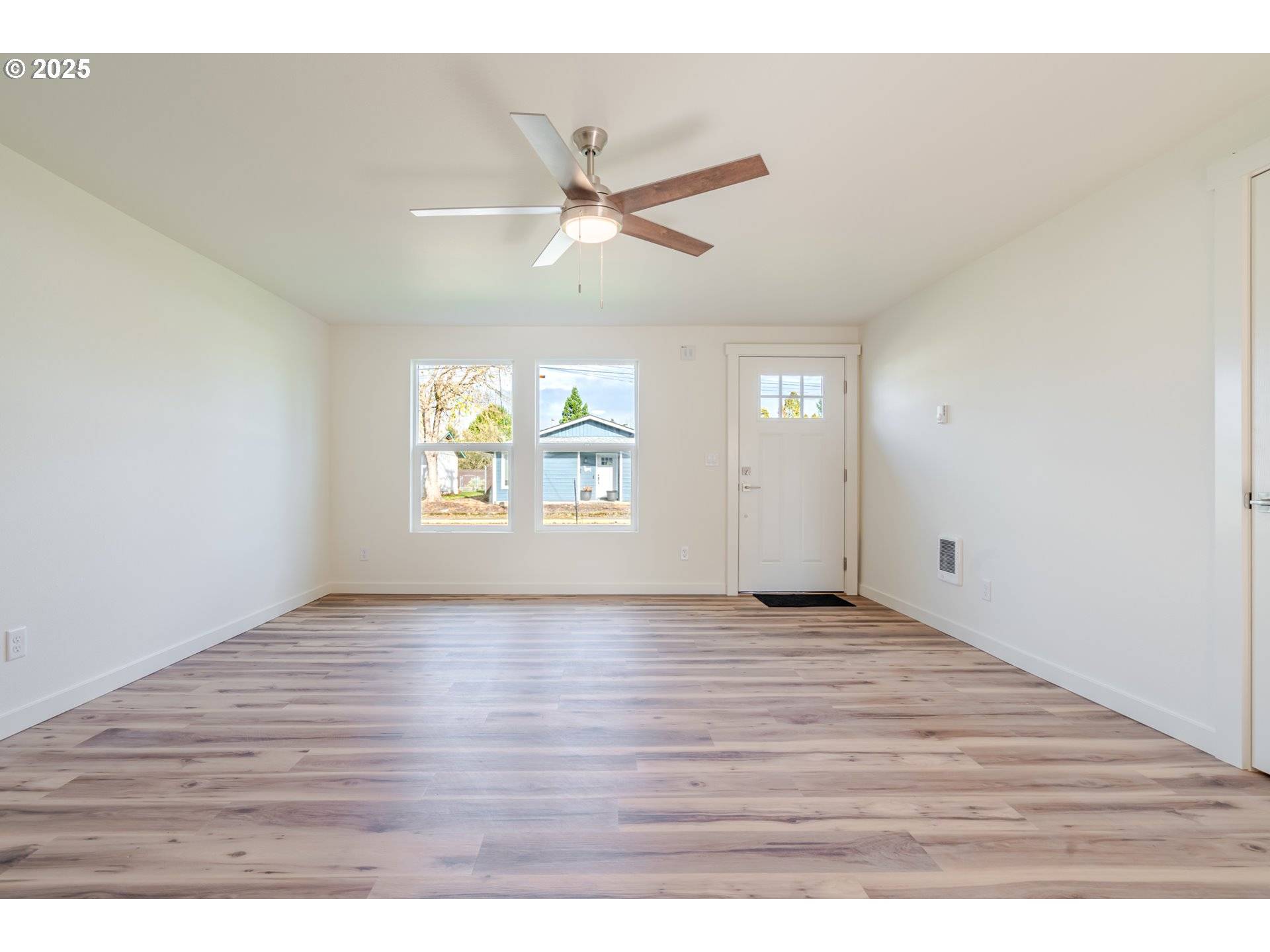 Lebanon, OR 97355,760 E ELMORE ST