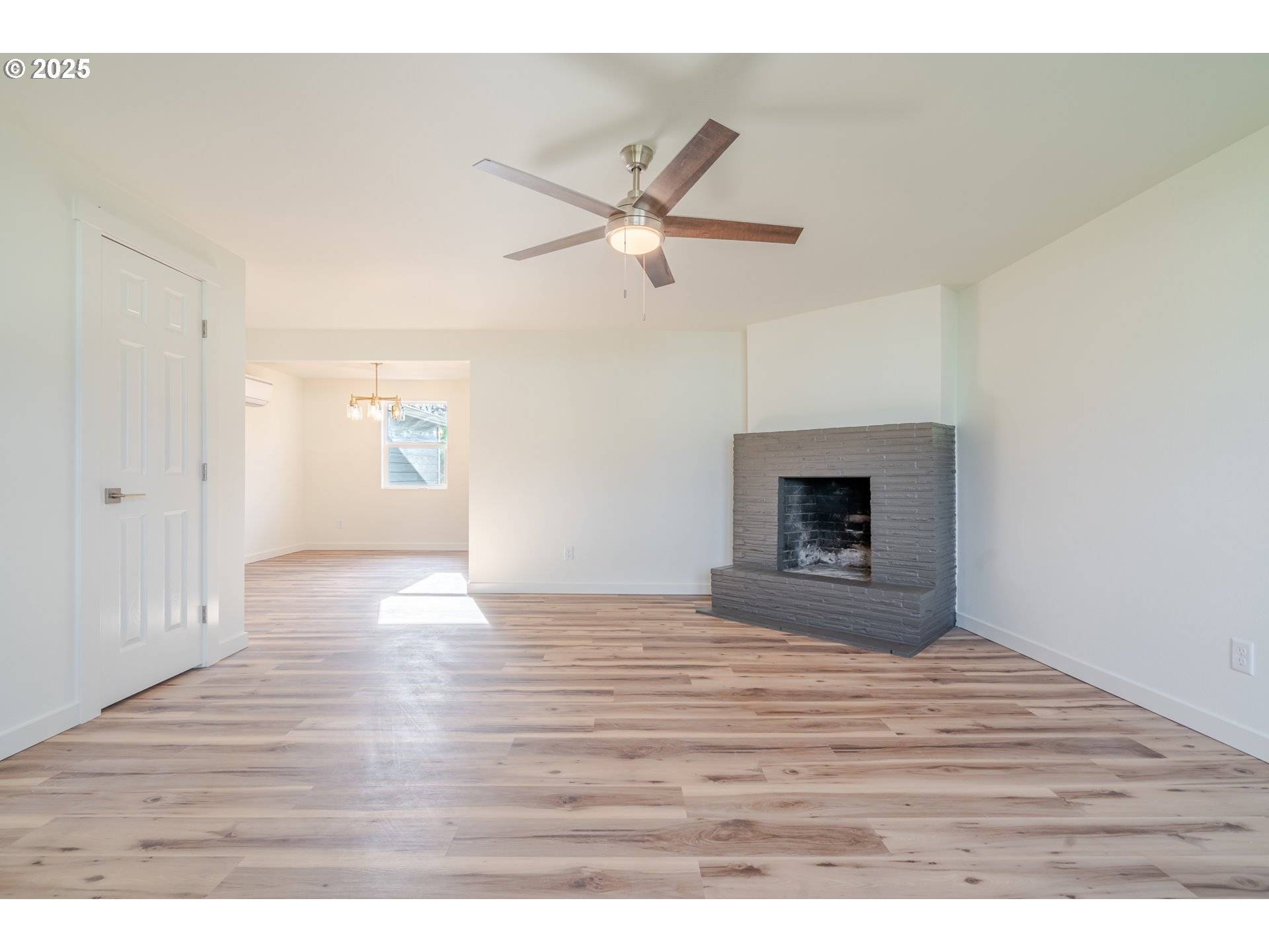 Lebanon, OR 97355,760 E ELMORE ST