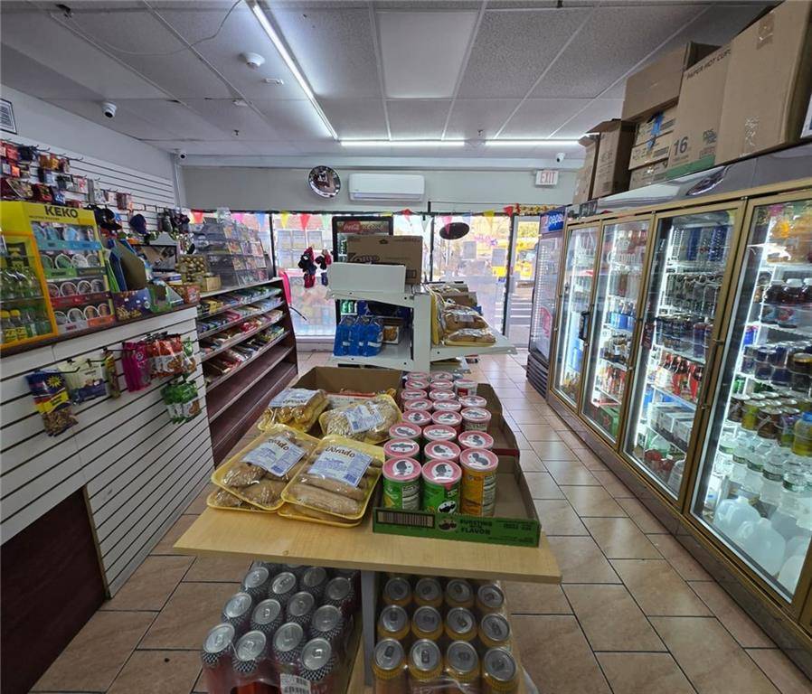 Hampstead Long Island, NY 11580,Address not disclosed