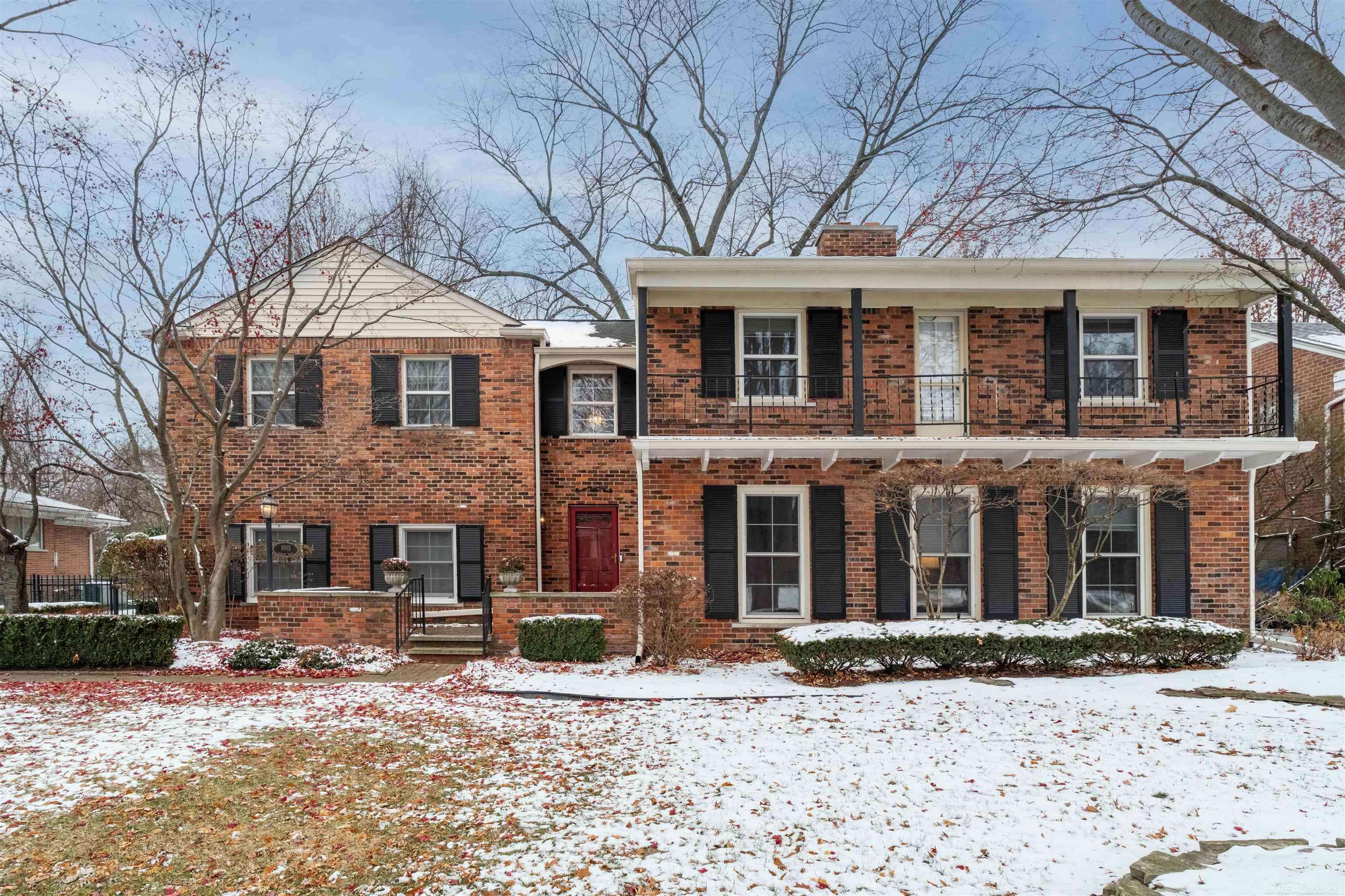 Grosse Pointe Park, MI 48230,1003 Bedford RD