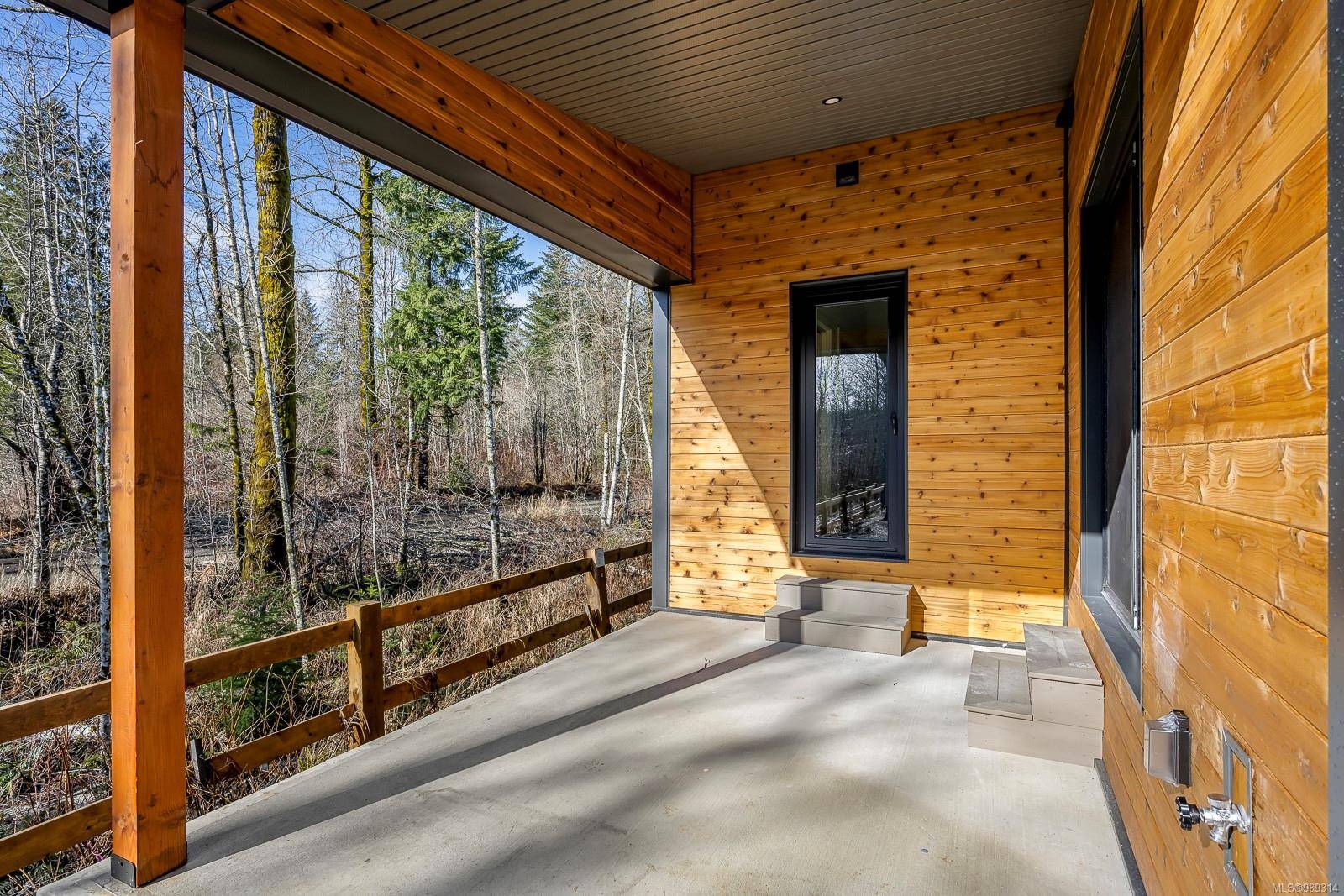 Cumberland, BC V0R 1S0,3025 Royston Rd #42