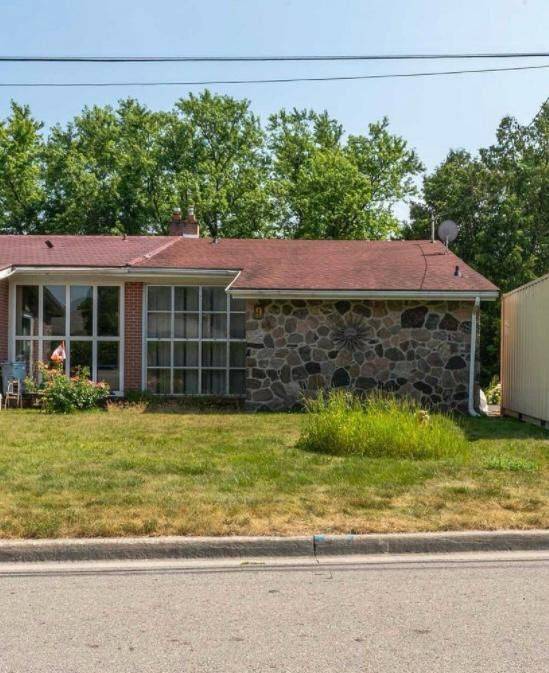 Aurora, ON L4G 2V3,9 Dunham CRES #MAIN