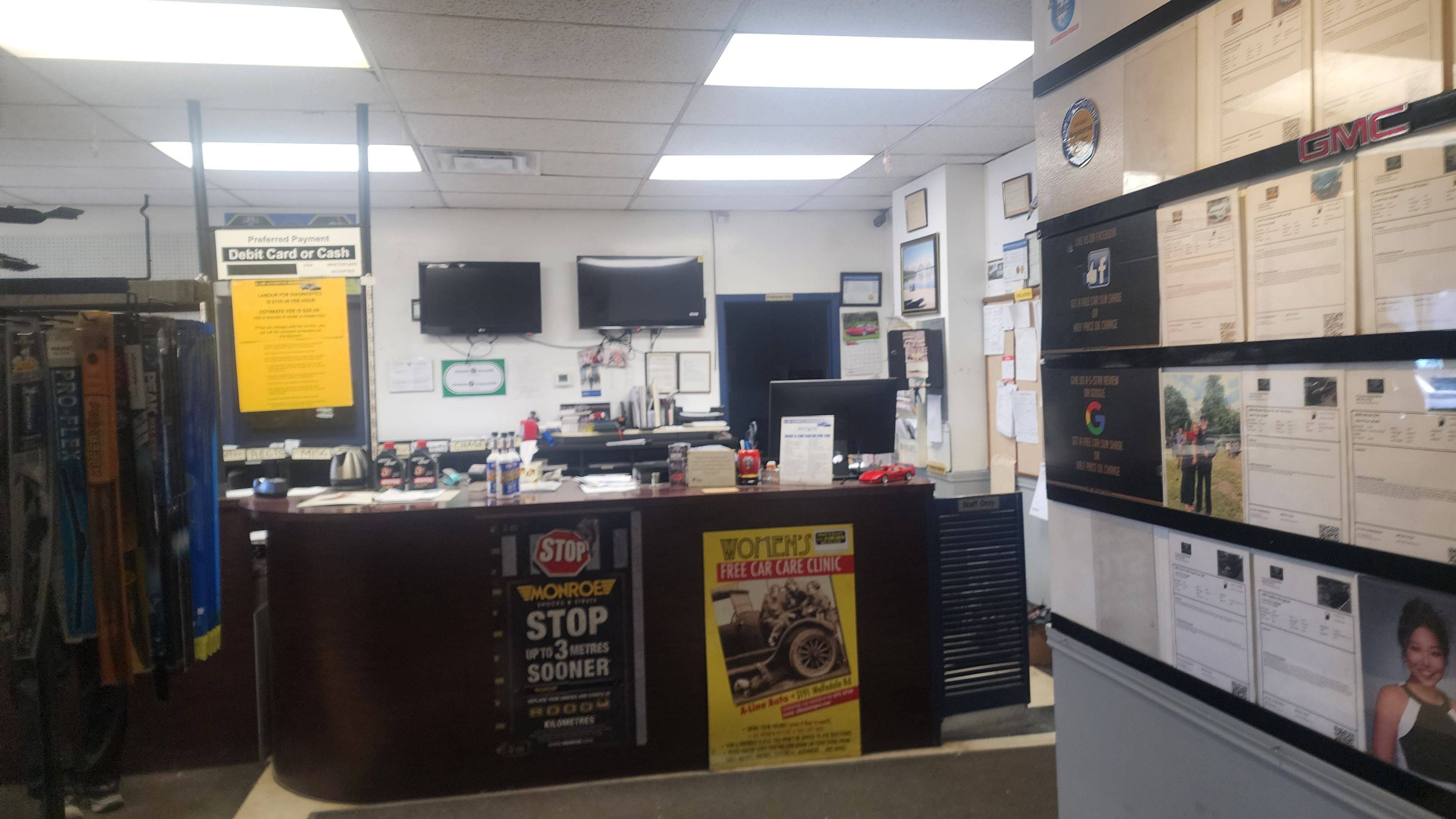 Mississauga, ON L5C 1V8,3191 Wolfedale RD