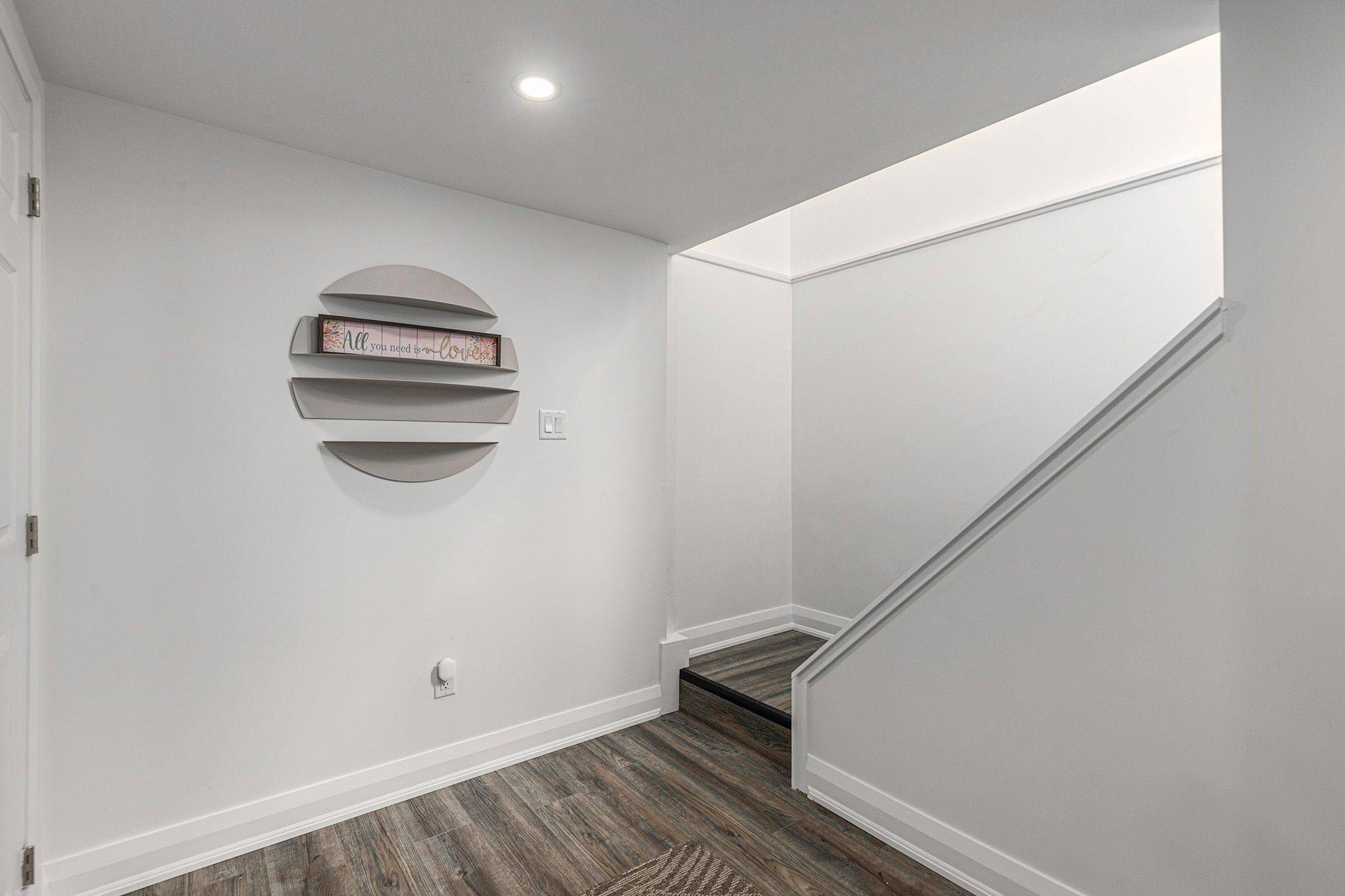 South Of Baseline To Knoxdale, ON K2G 3L4,19 Sherry LN #B