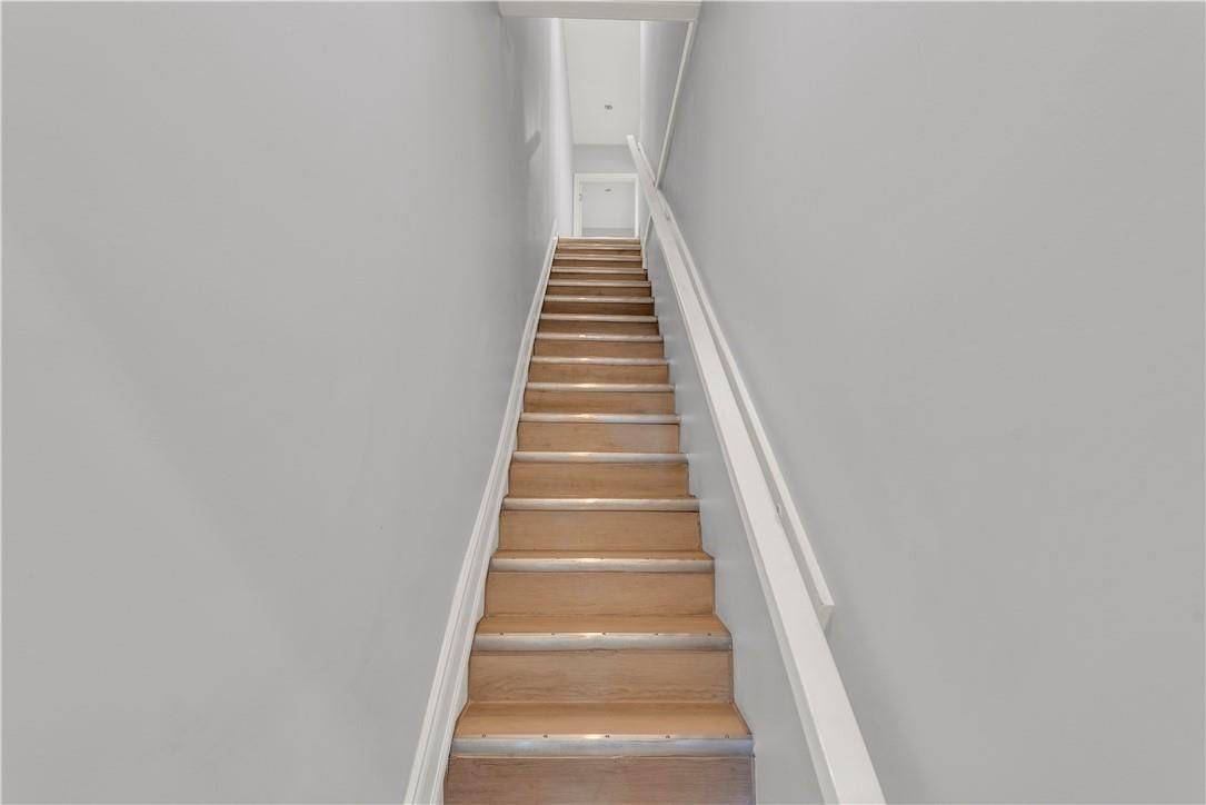 Hamilton, ON L8N 2P9,51 Wellington ST S #Upper