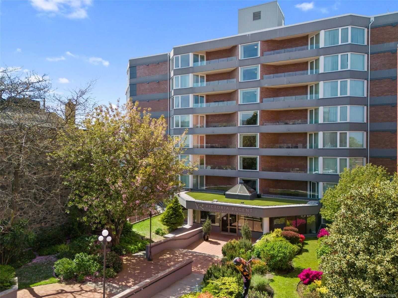 Victoria, BC V8W 3H9,1234 Wharf St #605