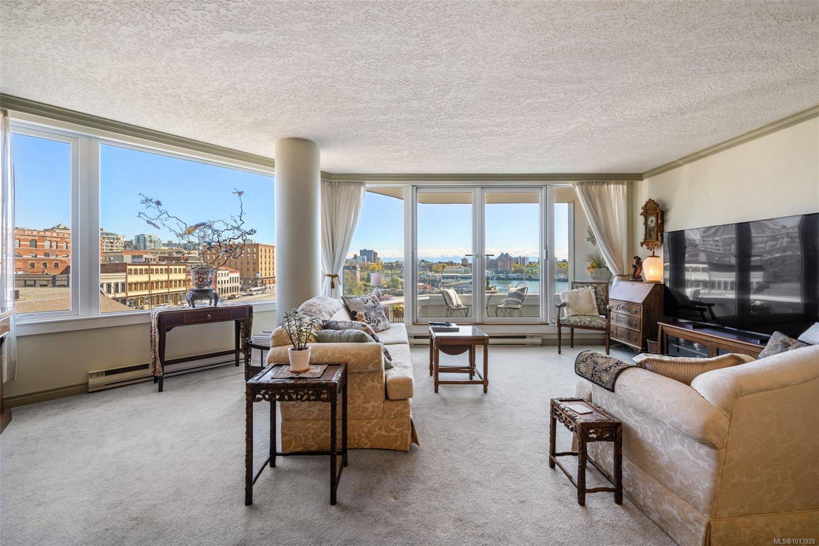 Victoria, BC V8W 3H9,1234 Wharf St #605