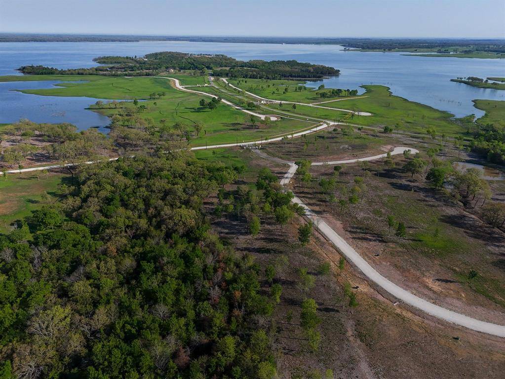 Windom, TX 75492,254 Timberland Heights