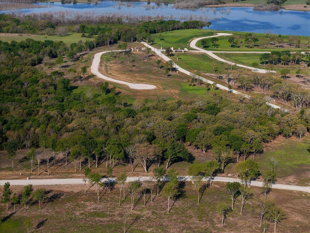 Windom, TX 75492,254 Timberland Heights