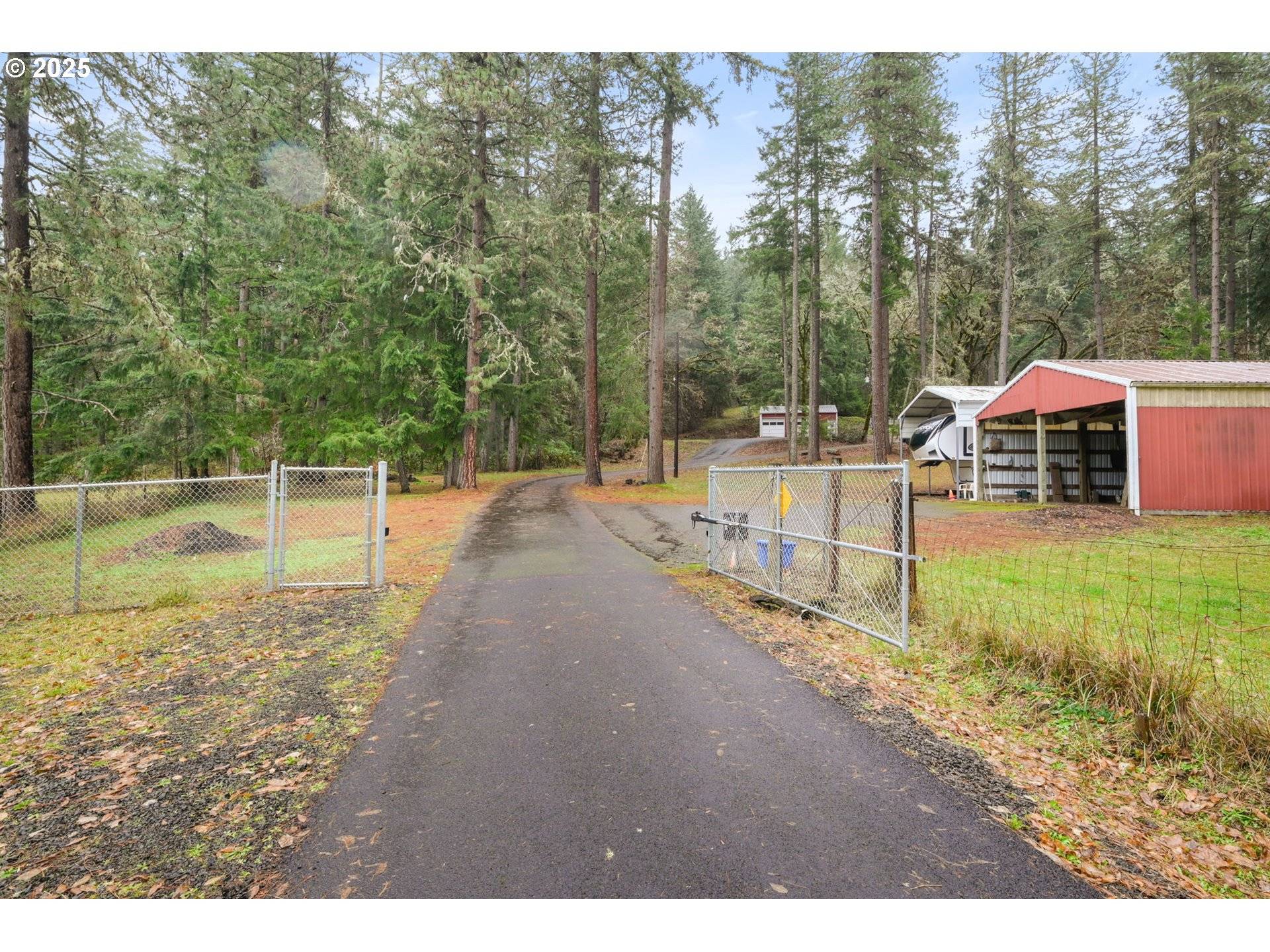 Eugene, OR 97405,28198 BRIGGS HILL RD