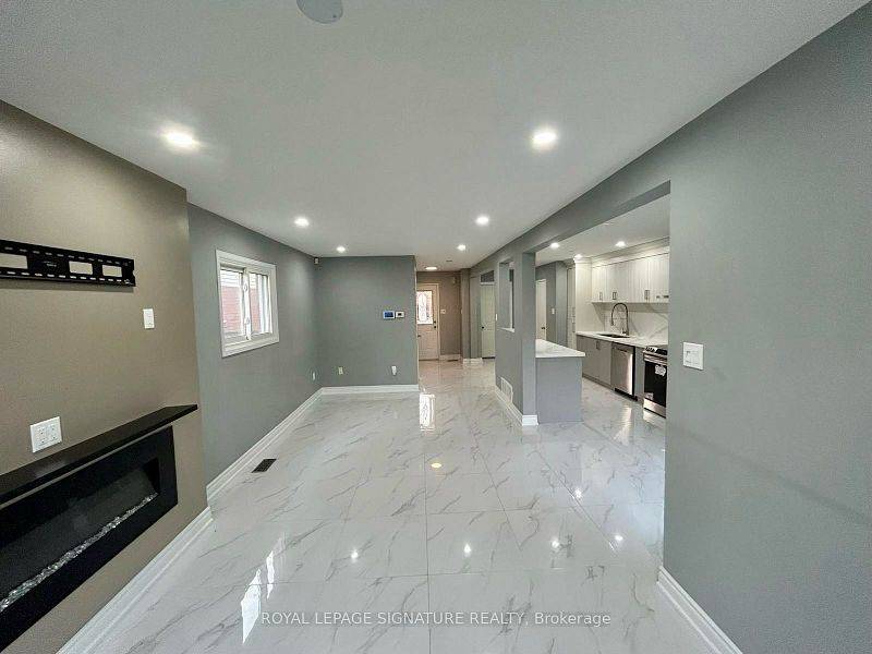 Oshawa, ON L1J 8N3,1176 Beaver Valley CRES