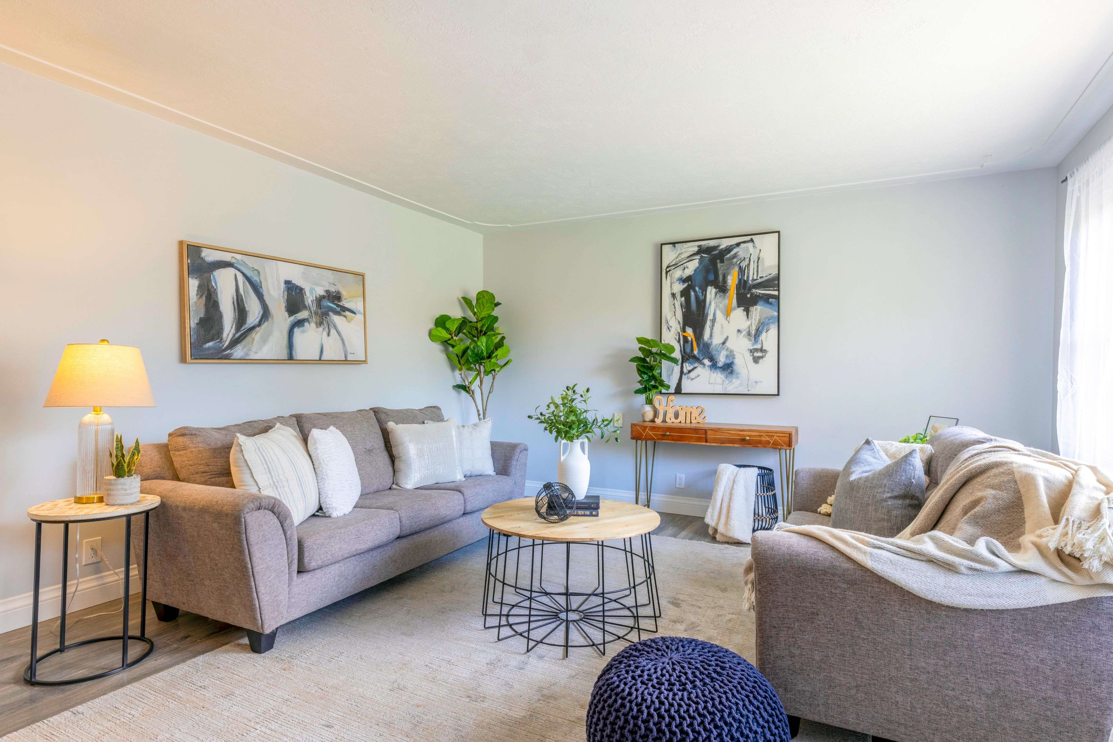 Grimsby, ON L3M 3W5,40 Kerman AVE