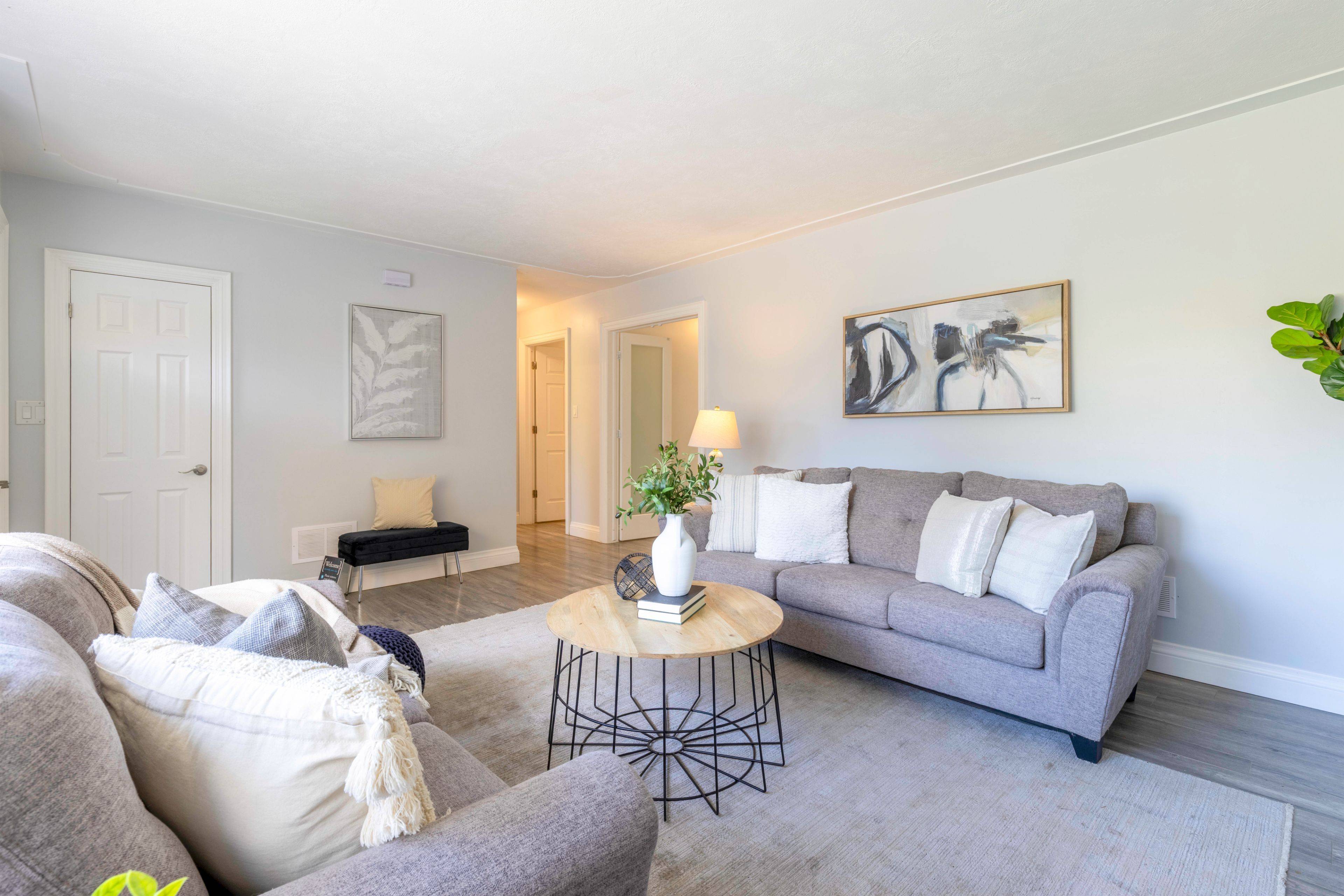 Grimsby, ON L3M 3W5,40 Kerman AVE