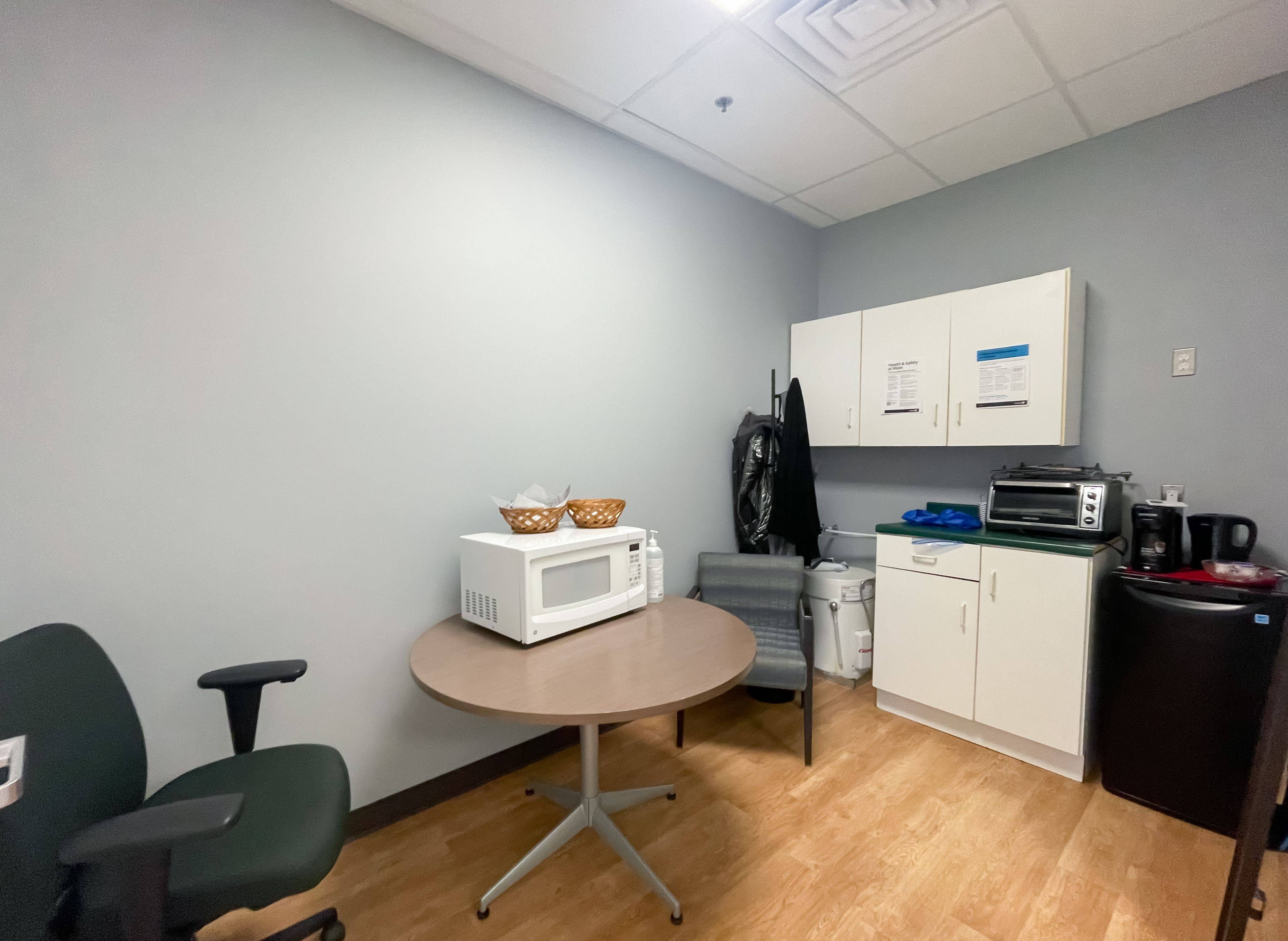 Cityview - Parkwoods Hills - Rideau Shore, ON K2E 0A8,75 Colonnade RD #G