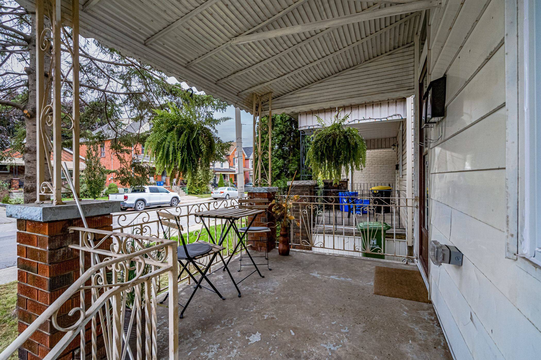 Hamilton, ON L8L 6M5,100 Sherman AVE N