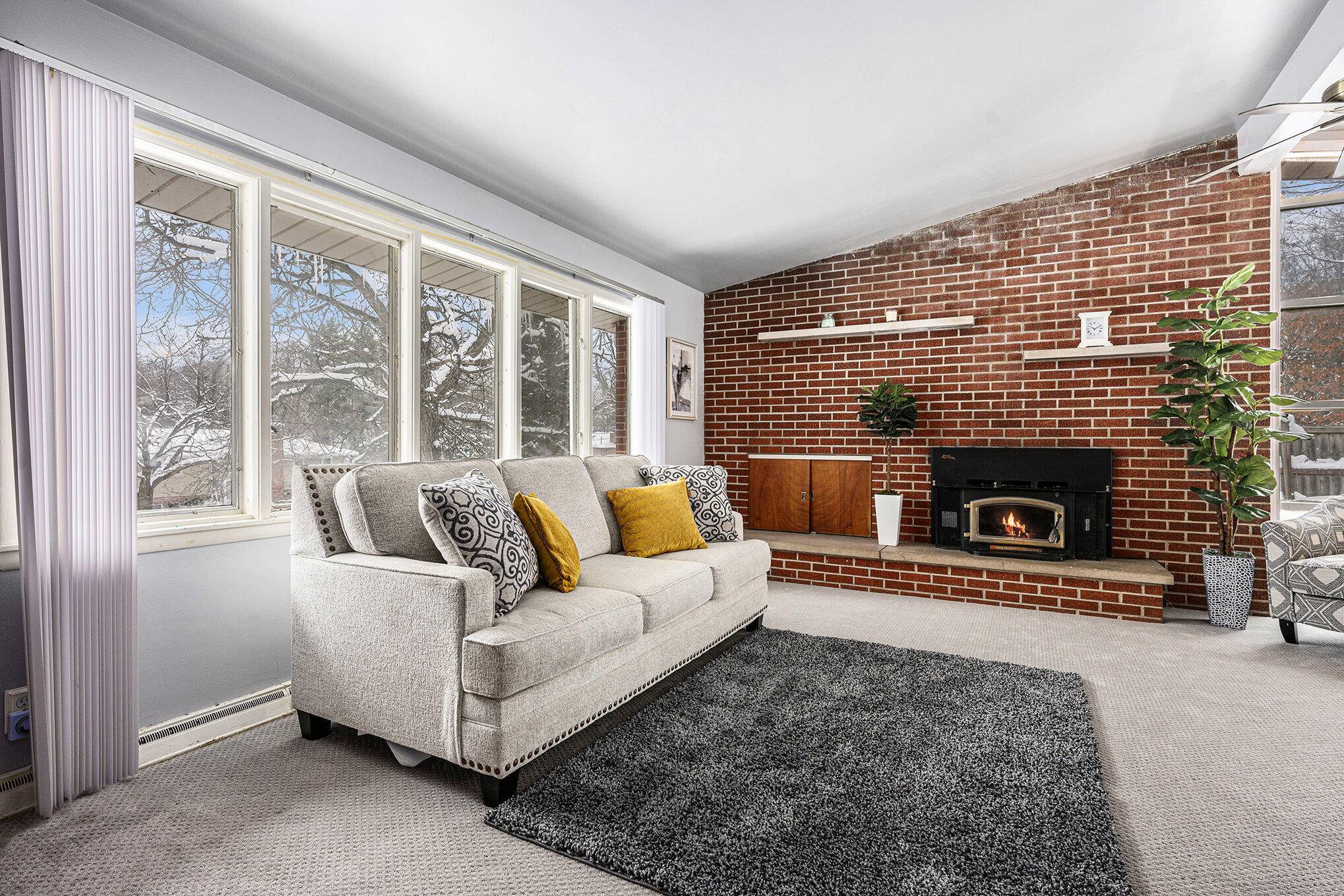 Kalamazoo, MI 49004,332 Espanola AVE