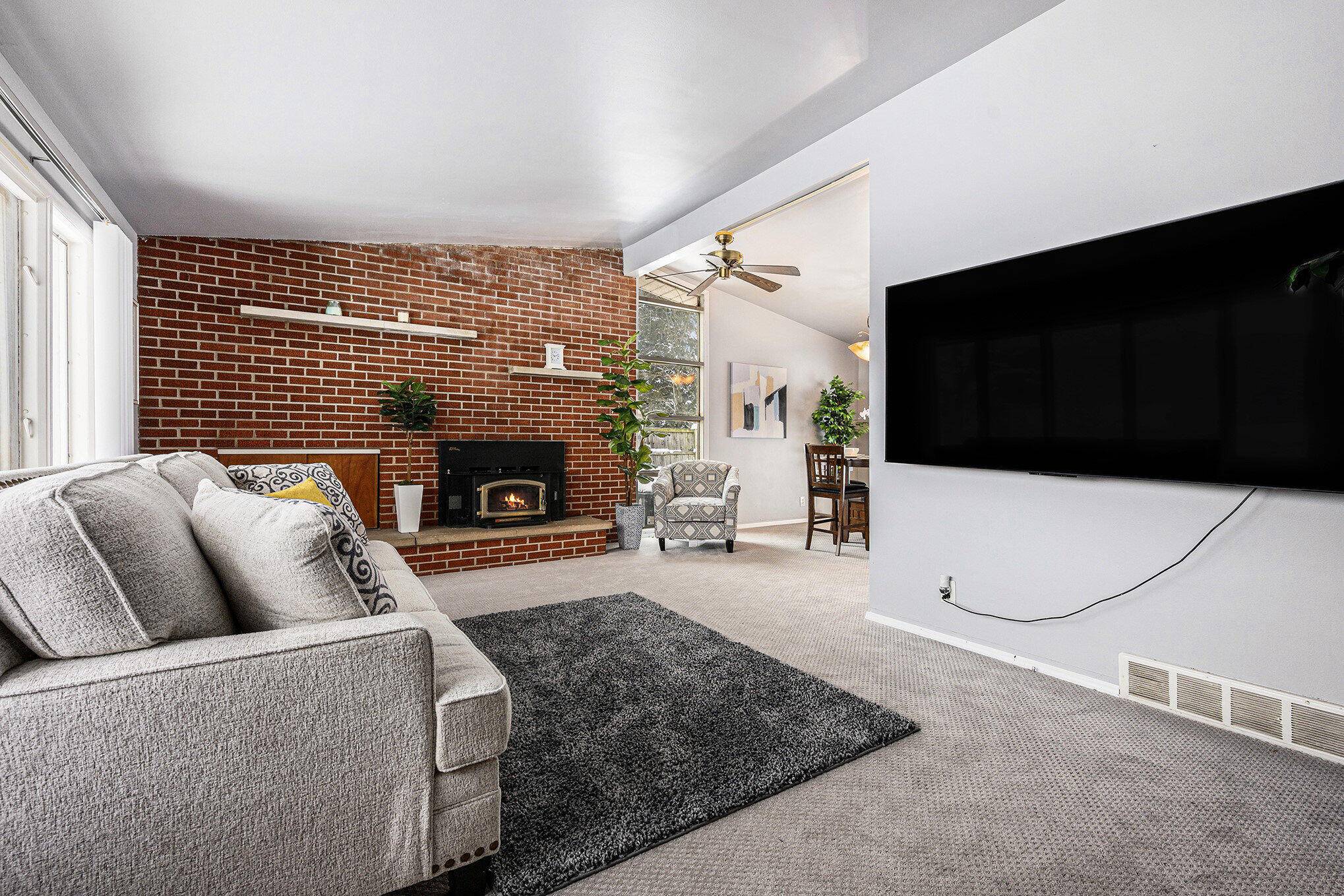 Kalamazoo, MI 49004,332 Espanola AVE