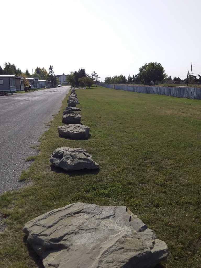 Calgary, AB T2A 0W6,6220 17 AVE SE #126