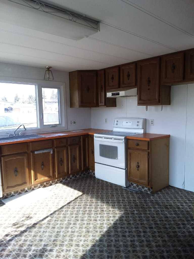 Calgary, AB T2A 0W6,6220 17 AVE SE #126