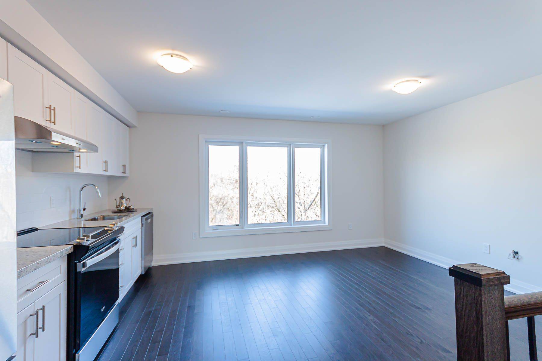 Toronto W04, ON M6L 0A5,37 Wild Rose GDNS #2