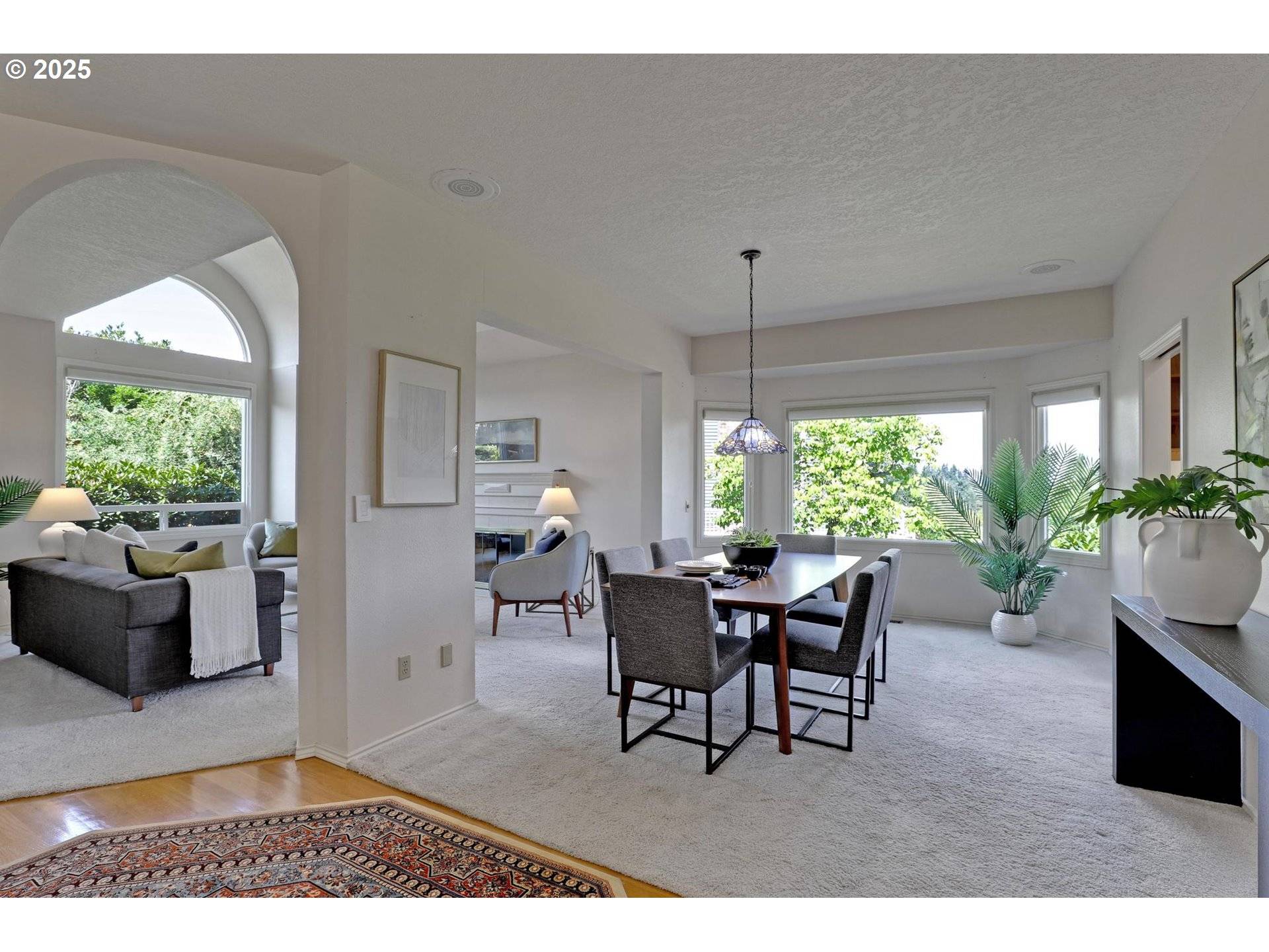 West Linn, OR 97068,2024 CONESTOGA LN