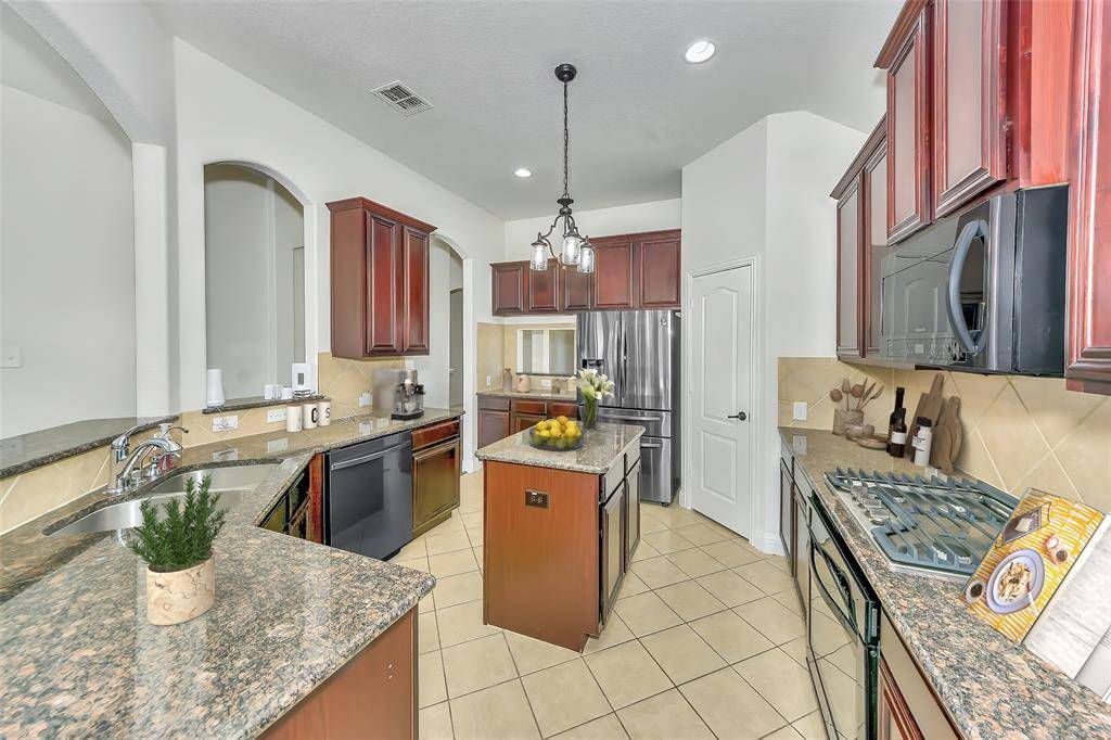 Hudson Oaks, TX 76087,302 Red Eagle Trail