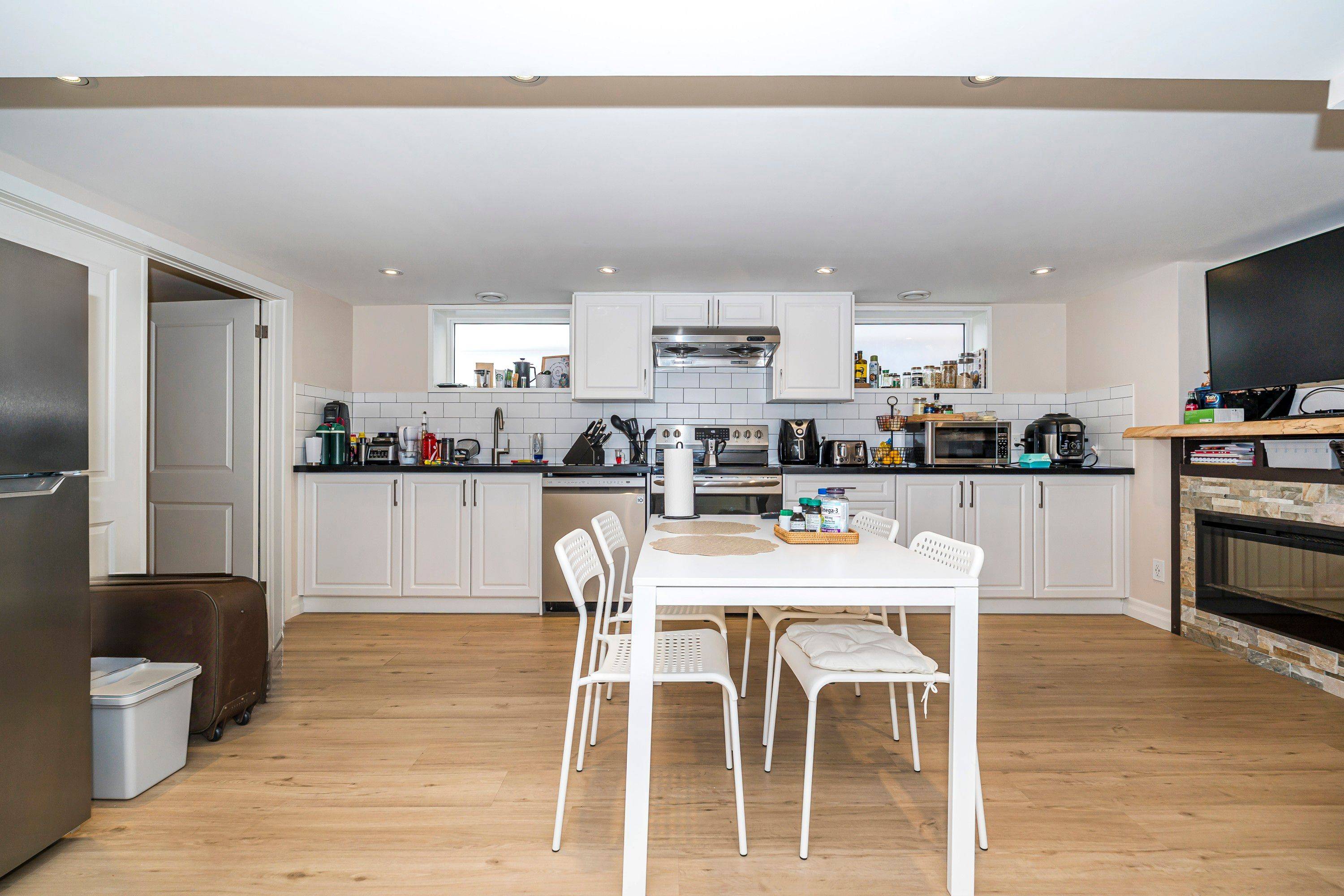 Toronto C03, ON M6C 3B1,40 Peveril HL N #Basement