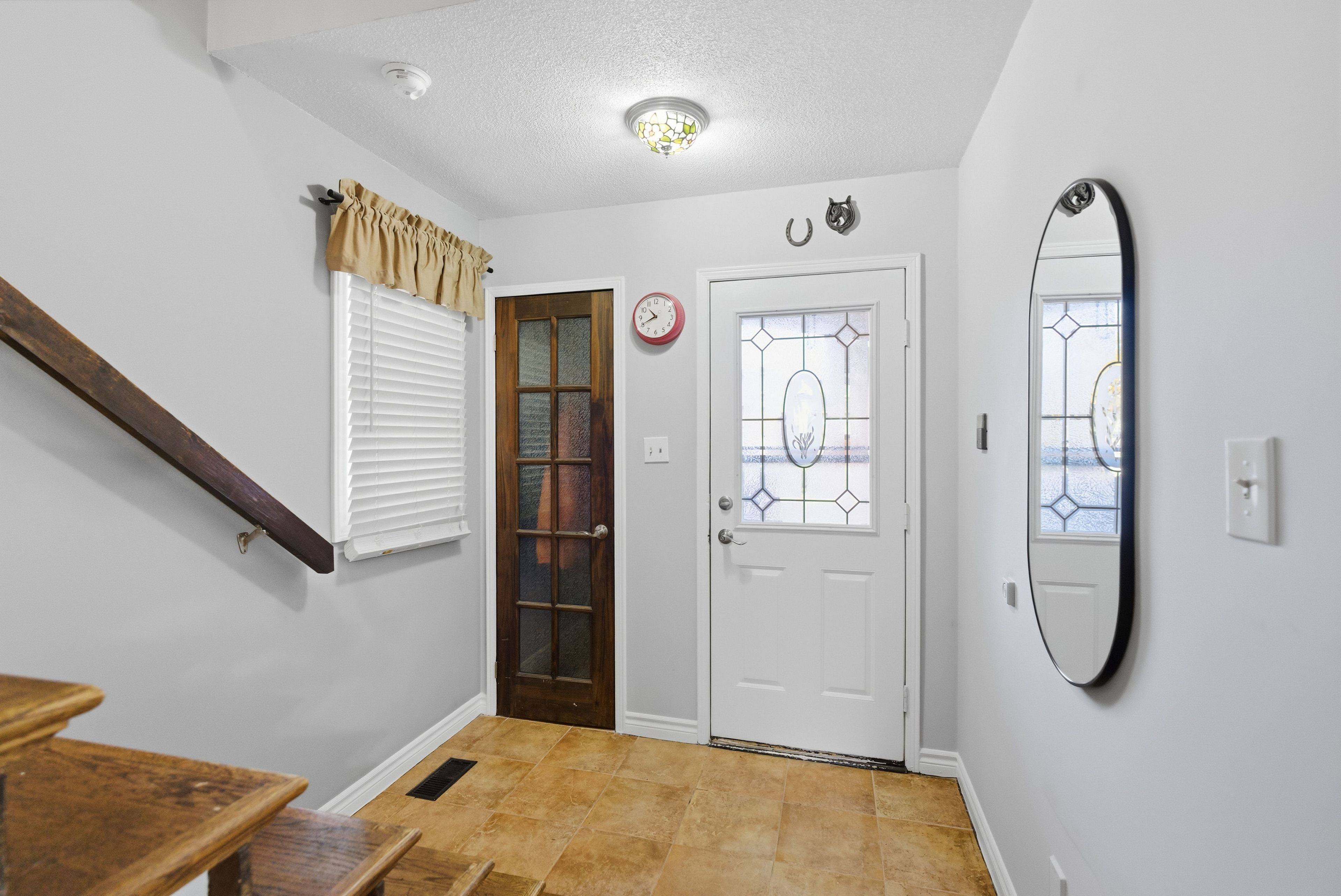 Oshawa, ON L1J 8J3,312 Sheffield CT